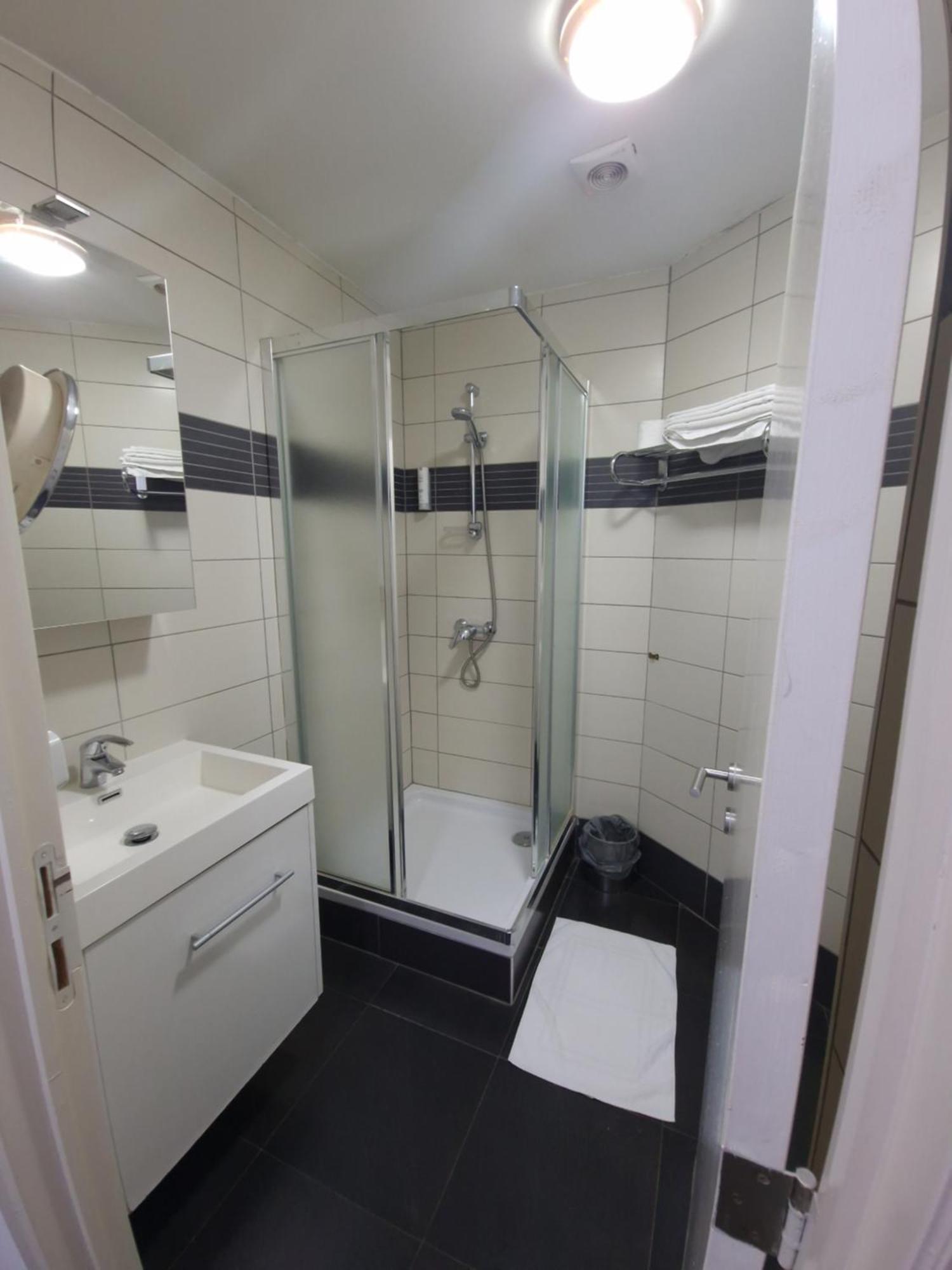 Double Room,1597546990:JPEG