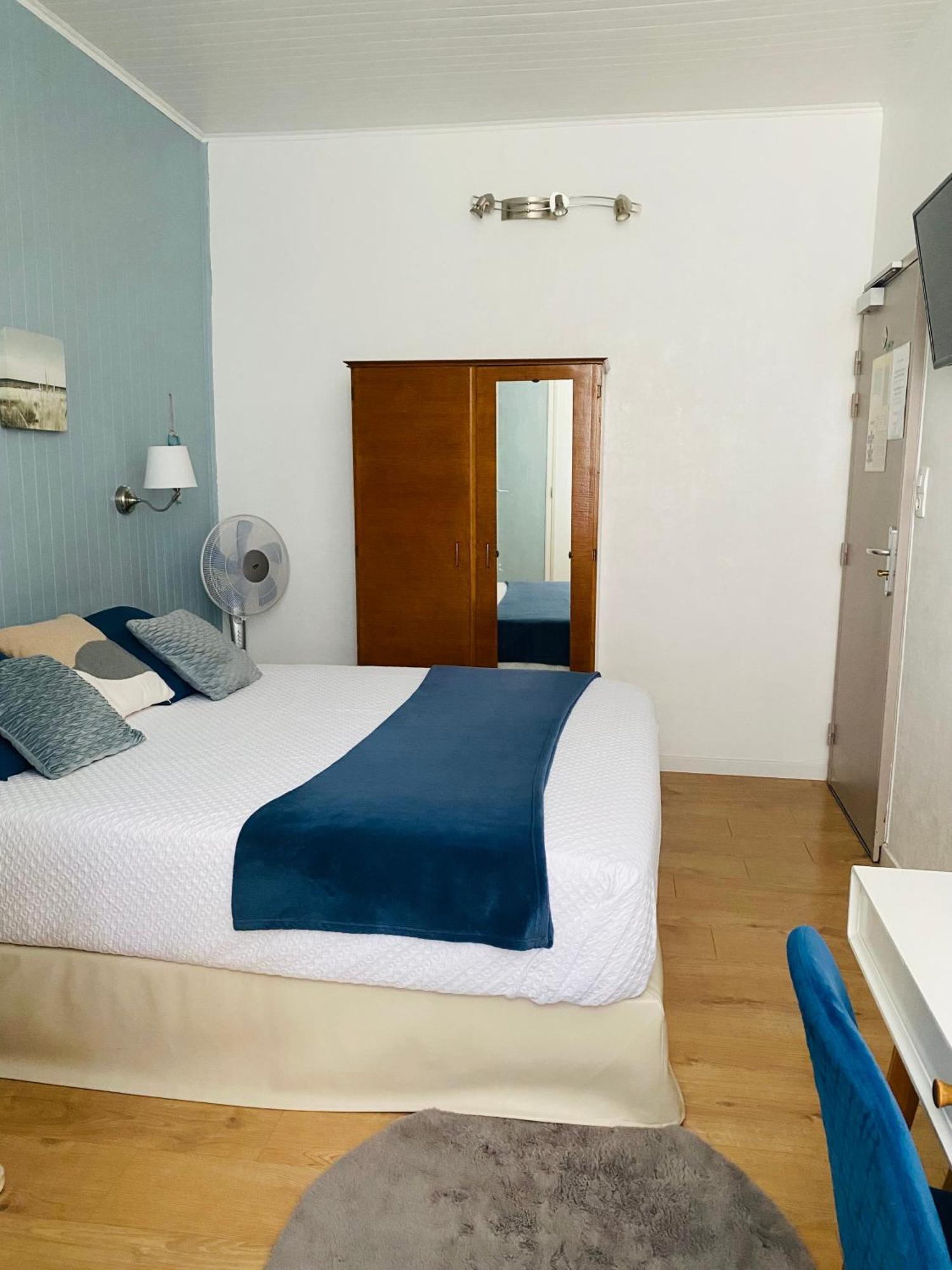 Chambre Lit Queen-Size - Vue sur Jardin