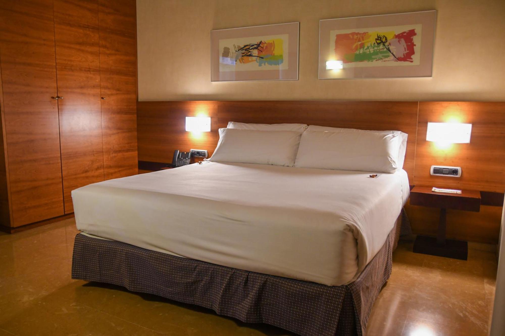 Double or Twin Room with Balcony,1599640249:JPEG