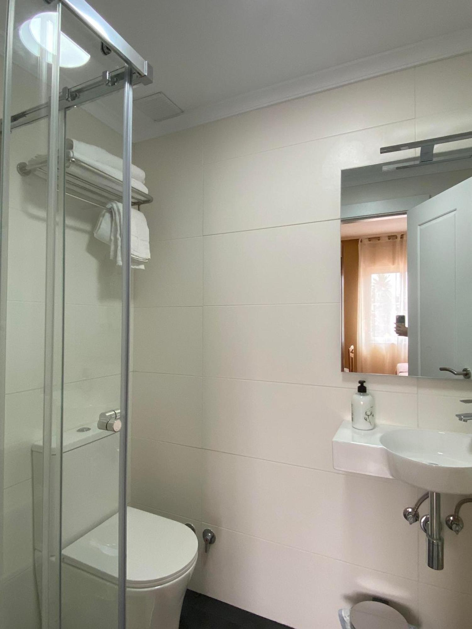 Budget Twin Room with Parking