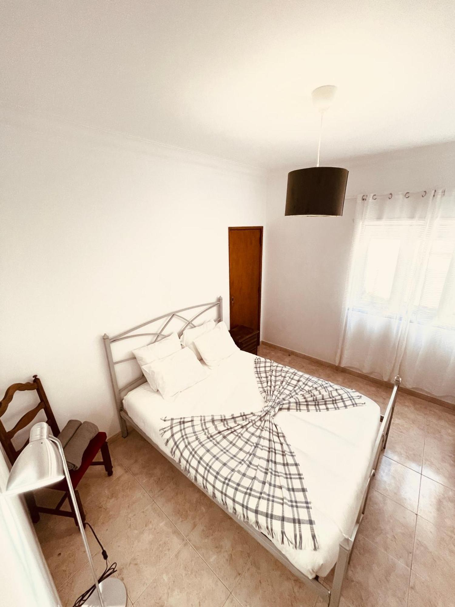 Quarto Duplo com Casa de Banho Partilhada