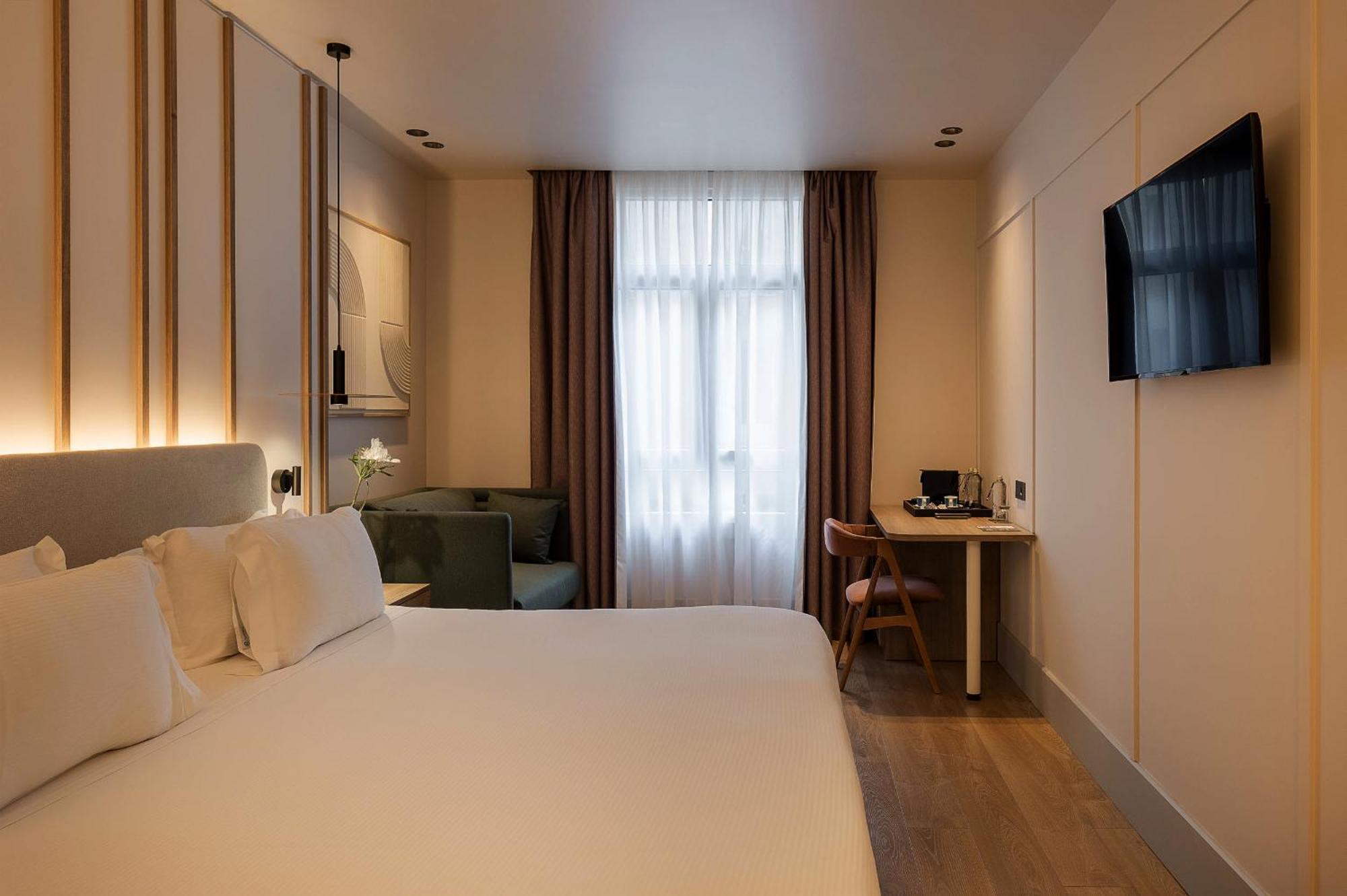 Superior Room (3 Adults),1600557306:JPEG