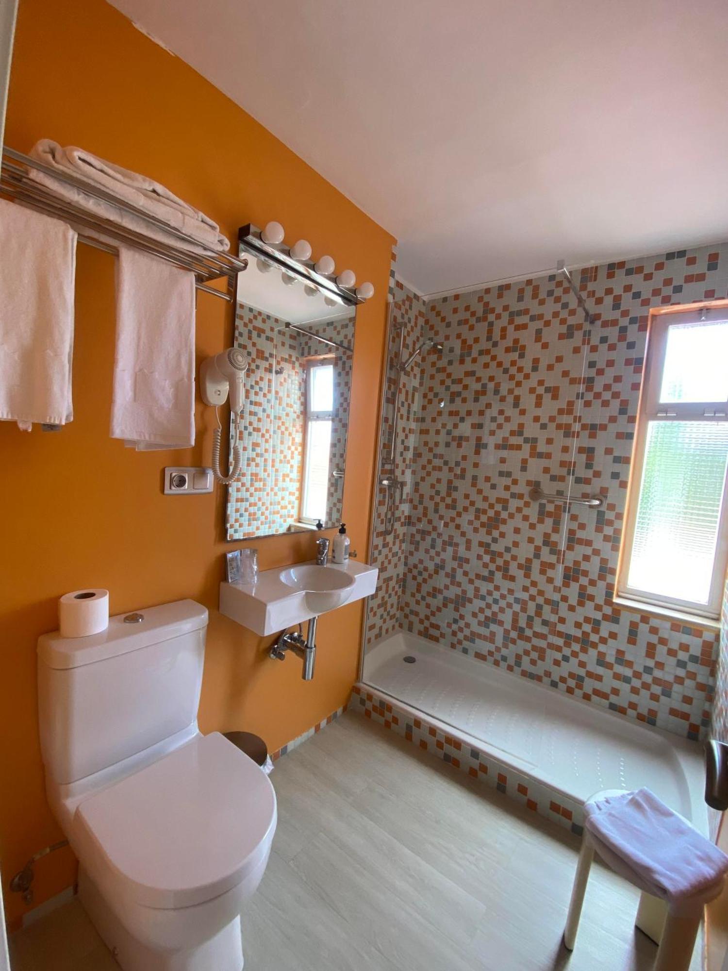 Queen Room with Sea View and Parking