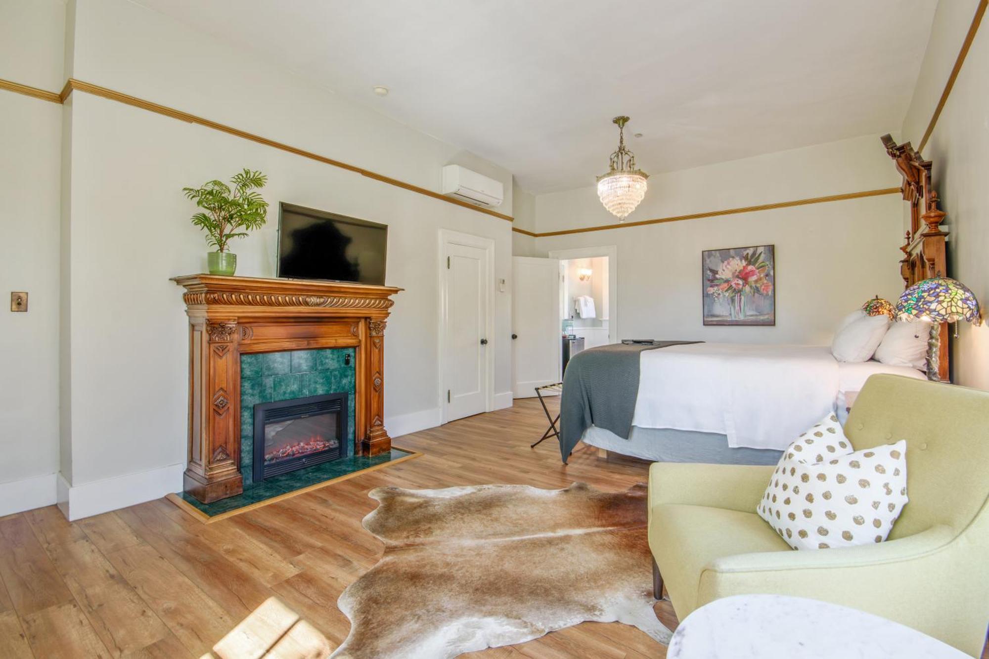 Superior King Room