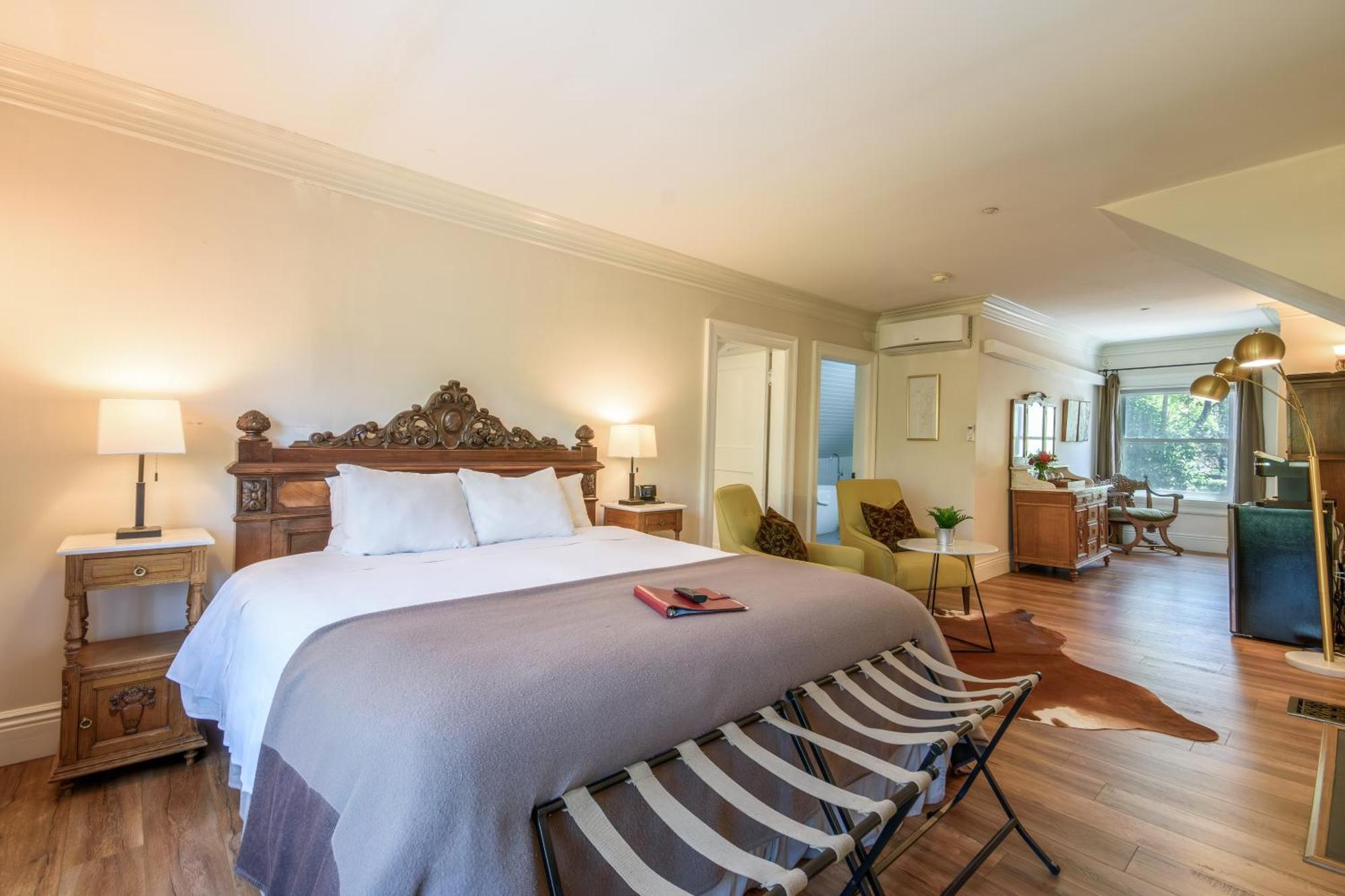 Deluxe King Room,1602362618:JPEG