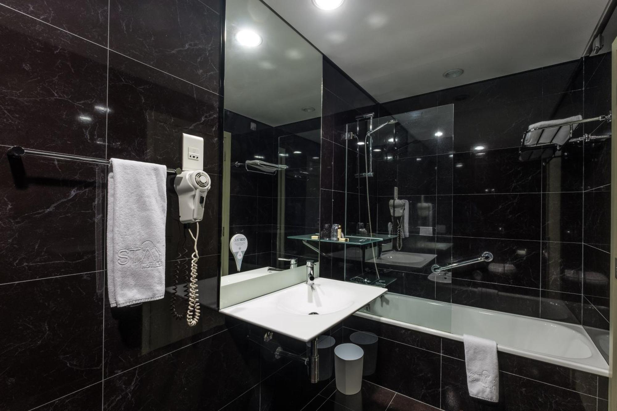 Quarto Twin Standard