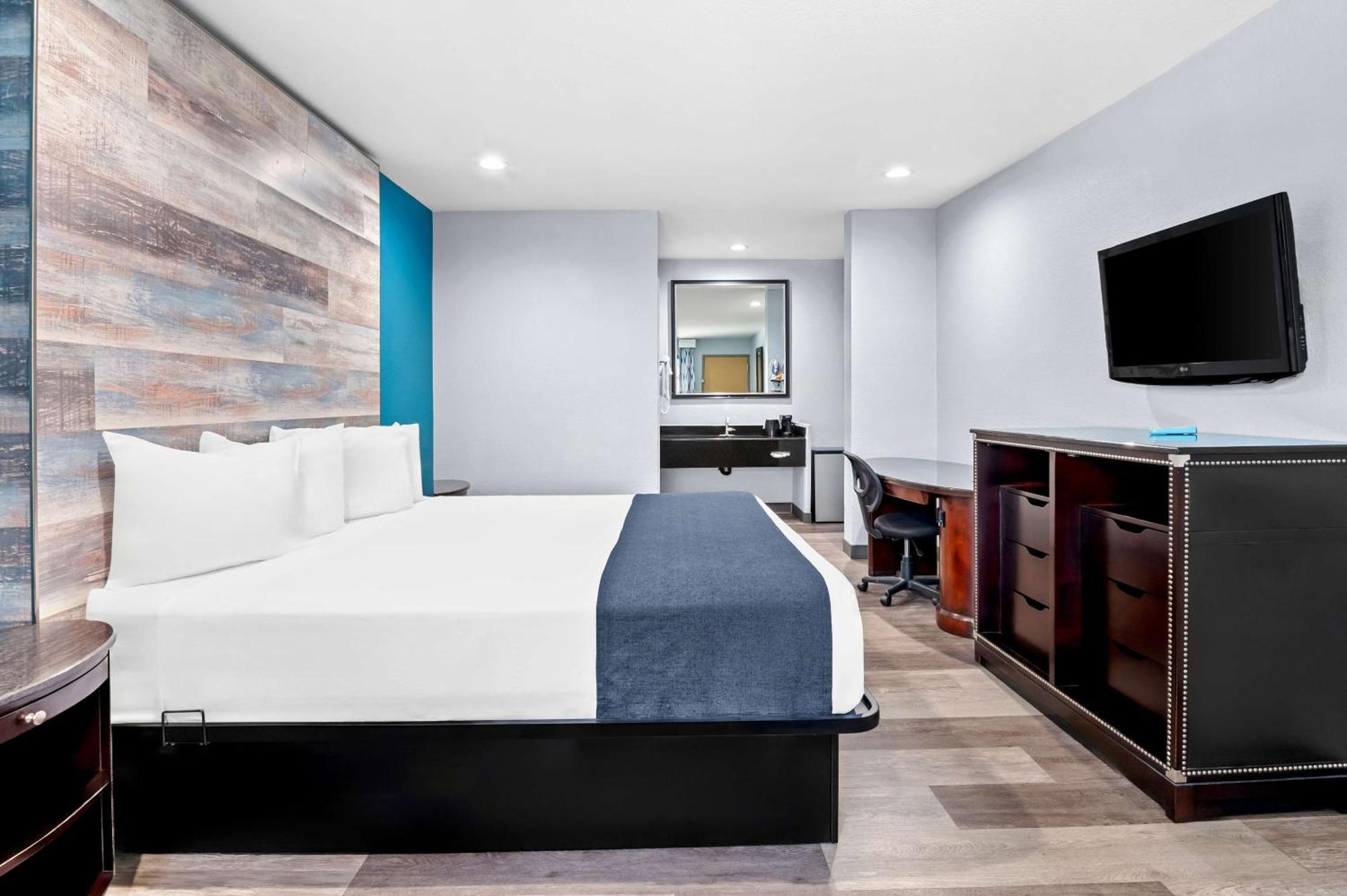 King Room - Non-Smoking