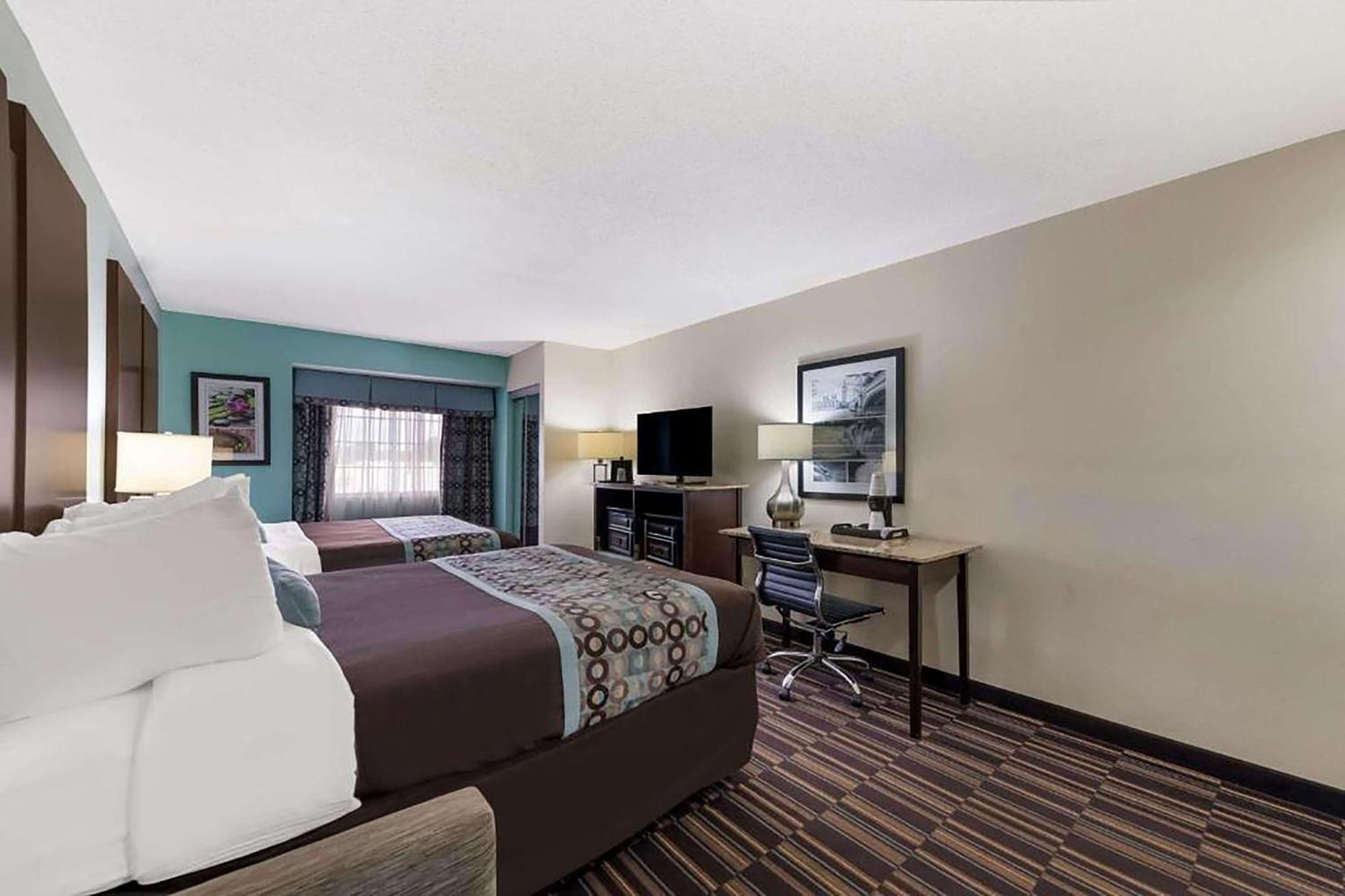 Queen Room with Two Queen Beds, Mobility Access and Bathtub with Grab Bars, Non-Smoking