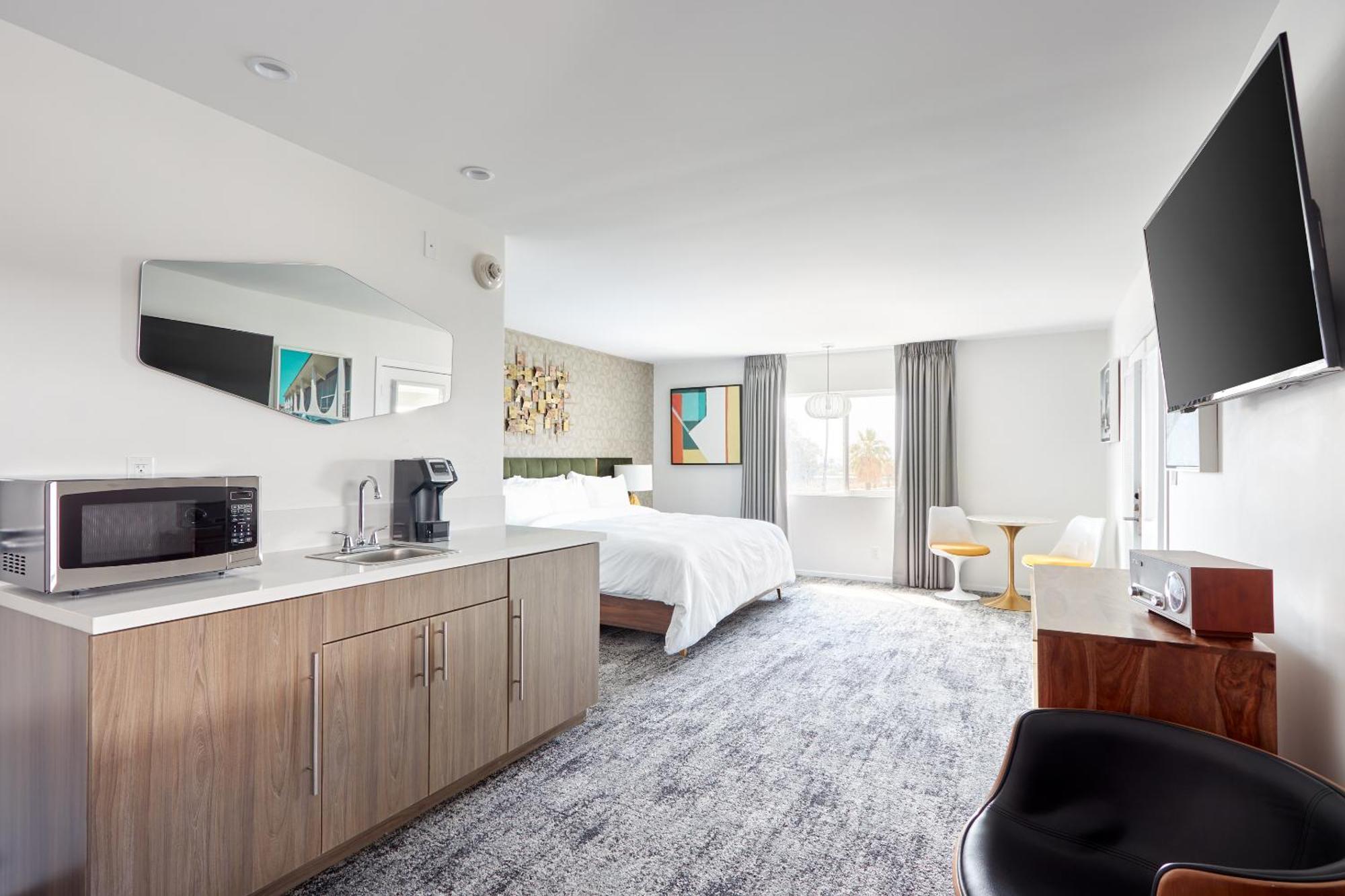 King Room with Balcony