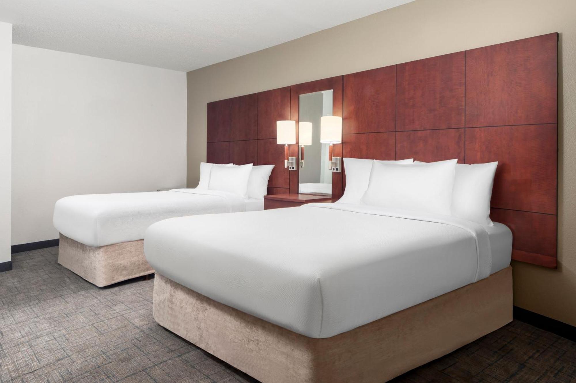 One-Bedroom Queen Suite with Sofa Bed - Hearing Accessible