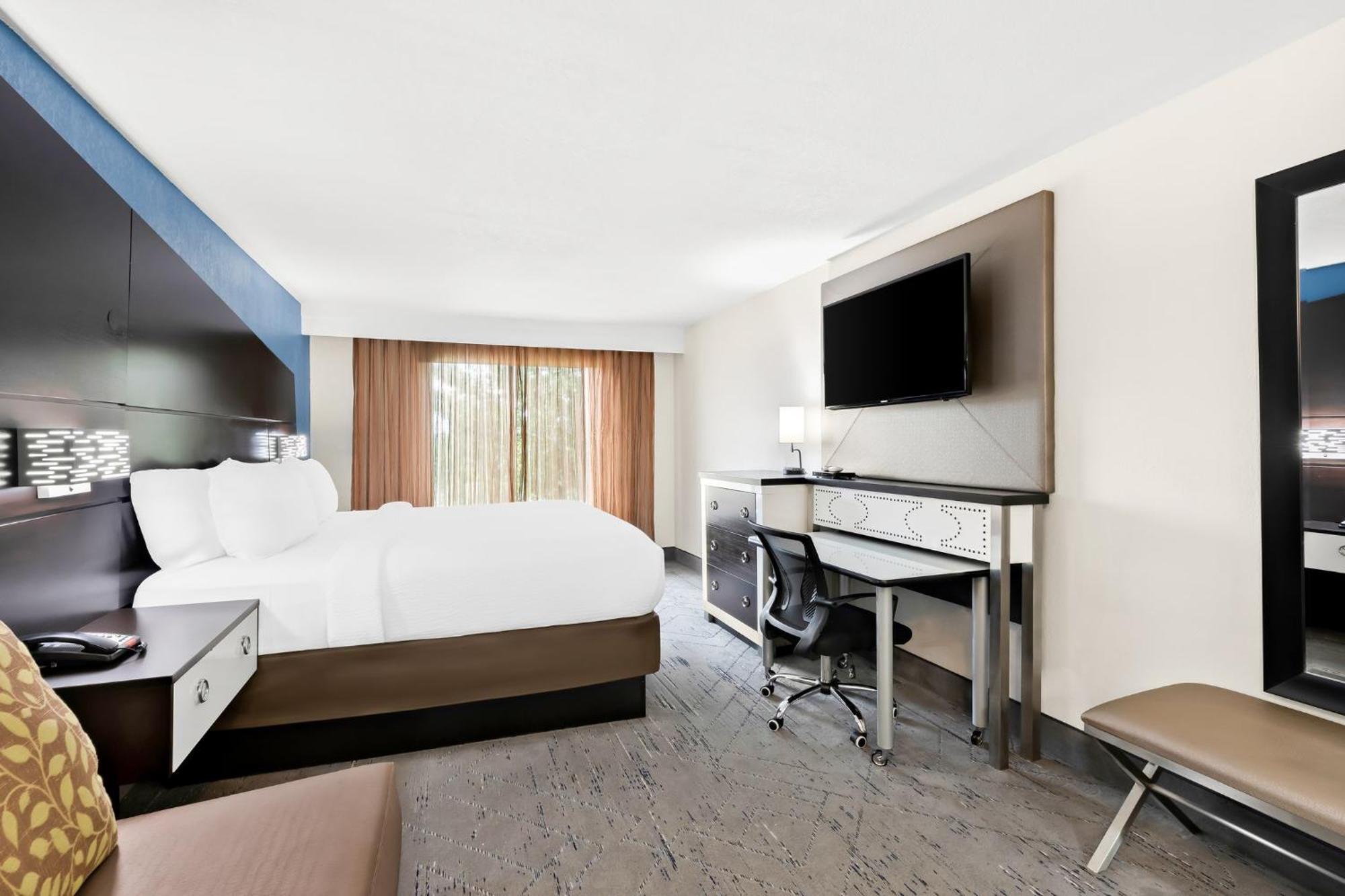 Standard King Room with Sofa Bed