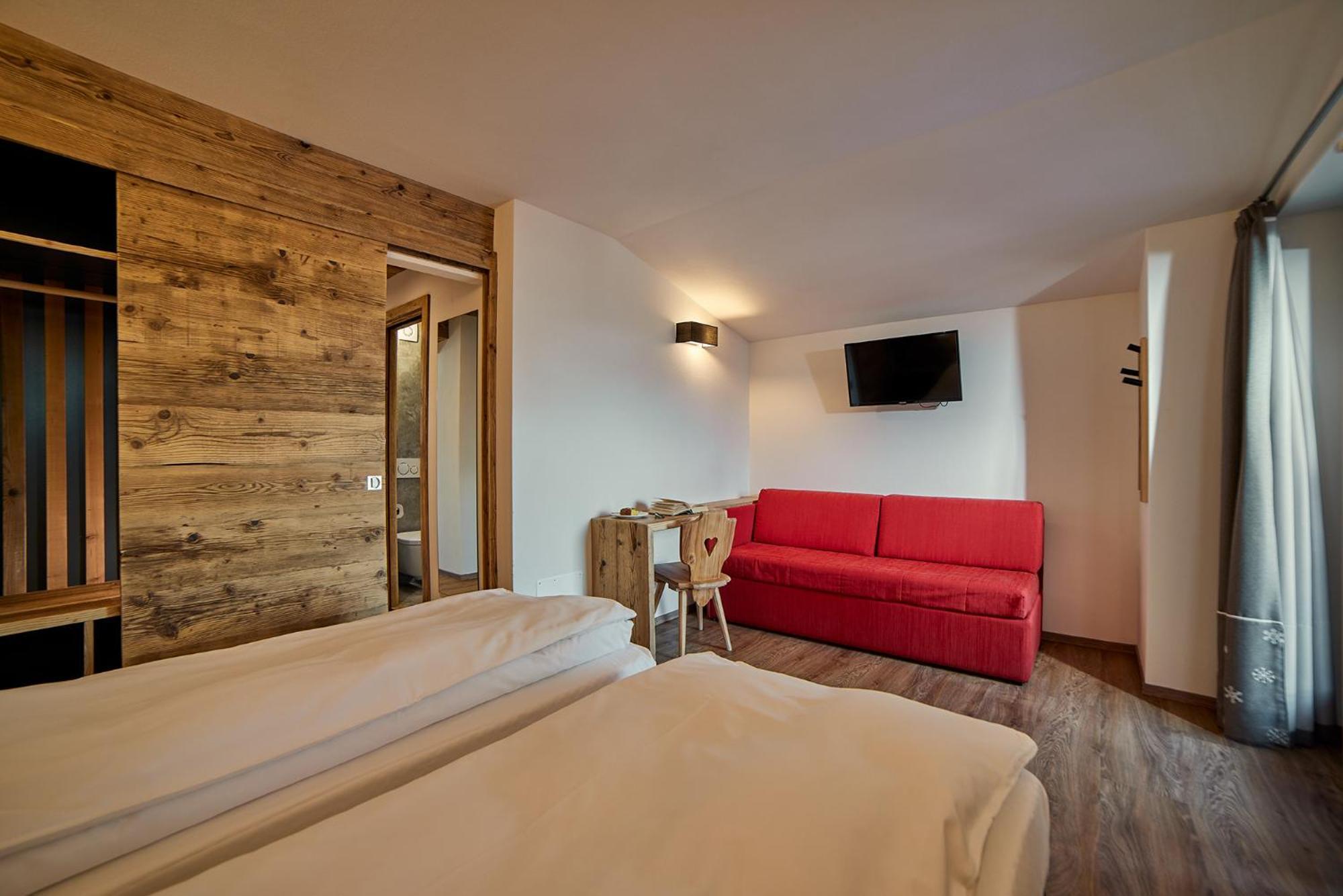 Triple Room,1607659234:JPEG