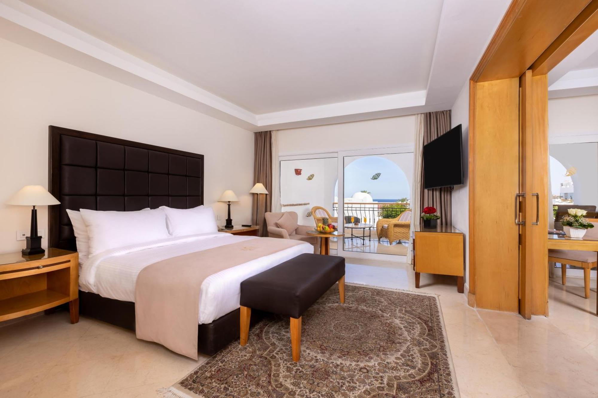 Diplomatic Suite with Garden View,1608295290:JPEG