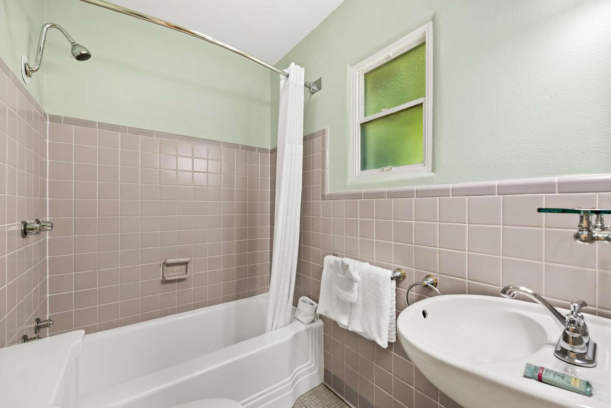 Double Room with Two Double Beds - Non-Smoking