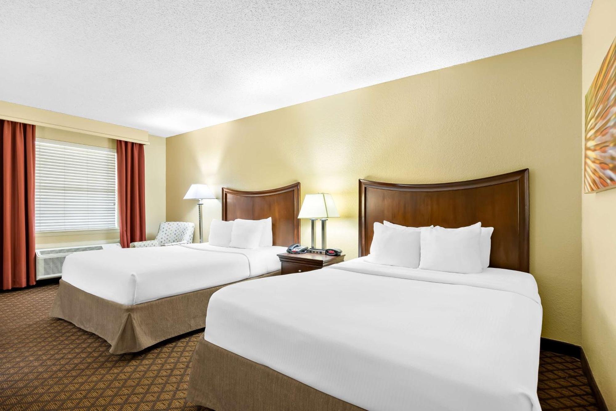 Queen Room with Two Queen Beds - Disability Access/Bath Tub