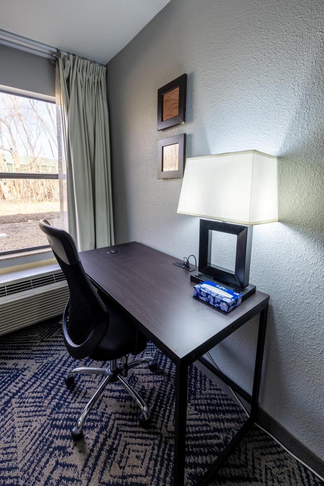 King Room - Accessible/Non-Smoking
