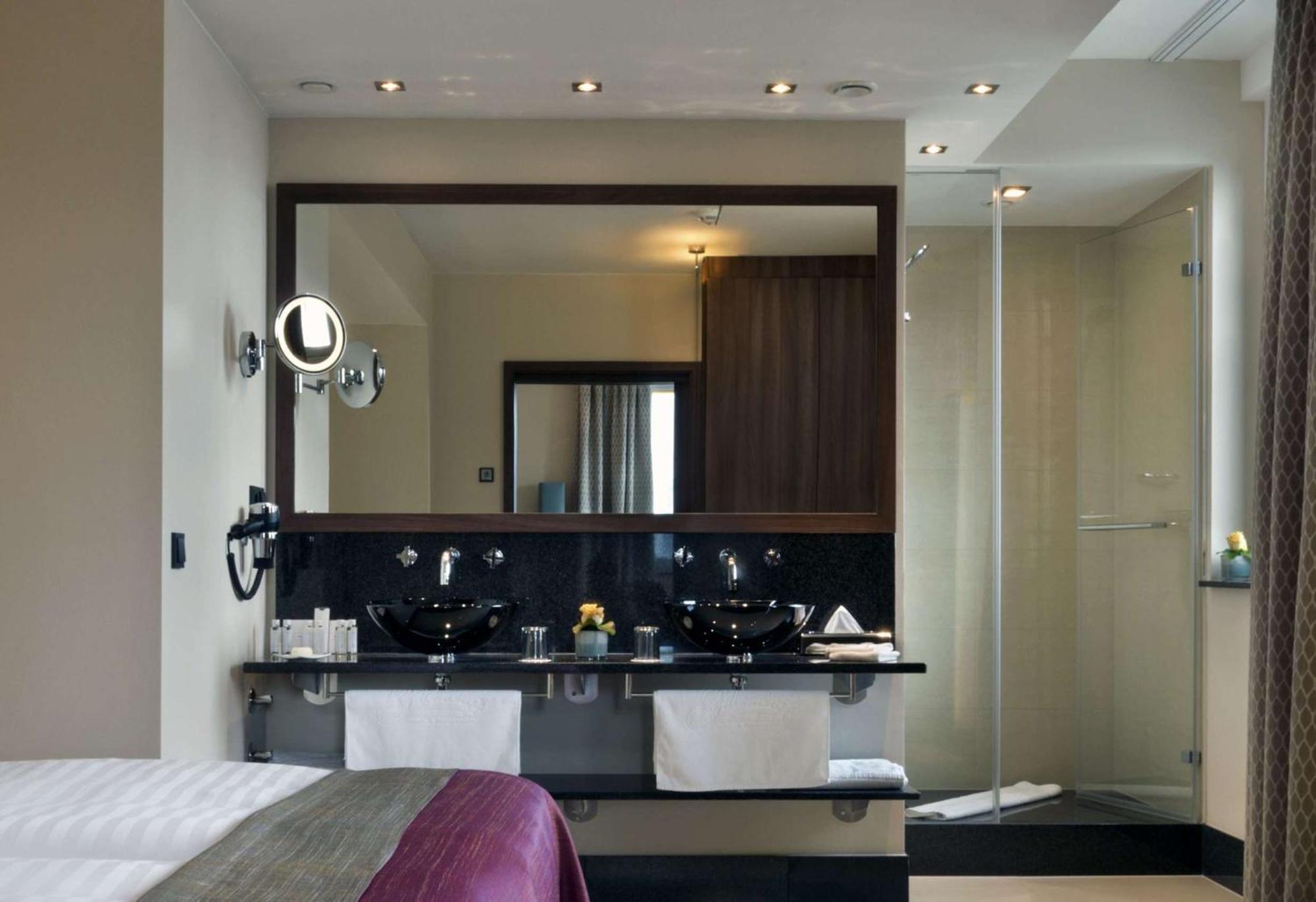 Suite Signature