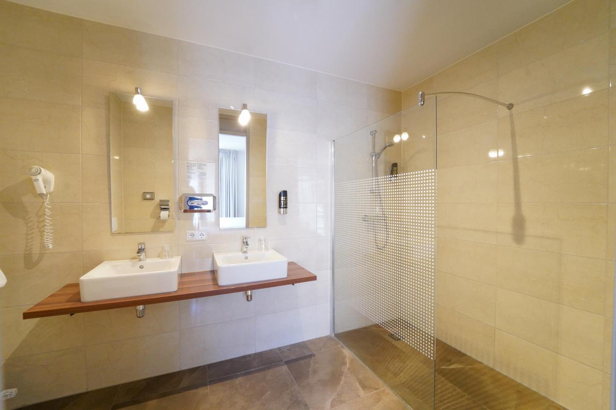 Luxury Room with Sauna,1622035914:JPEG