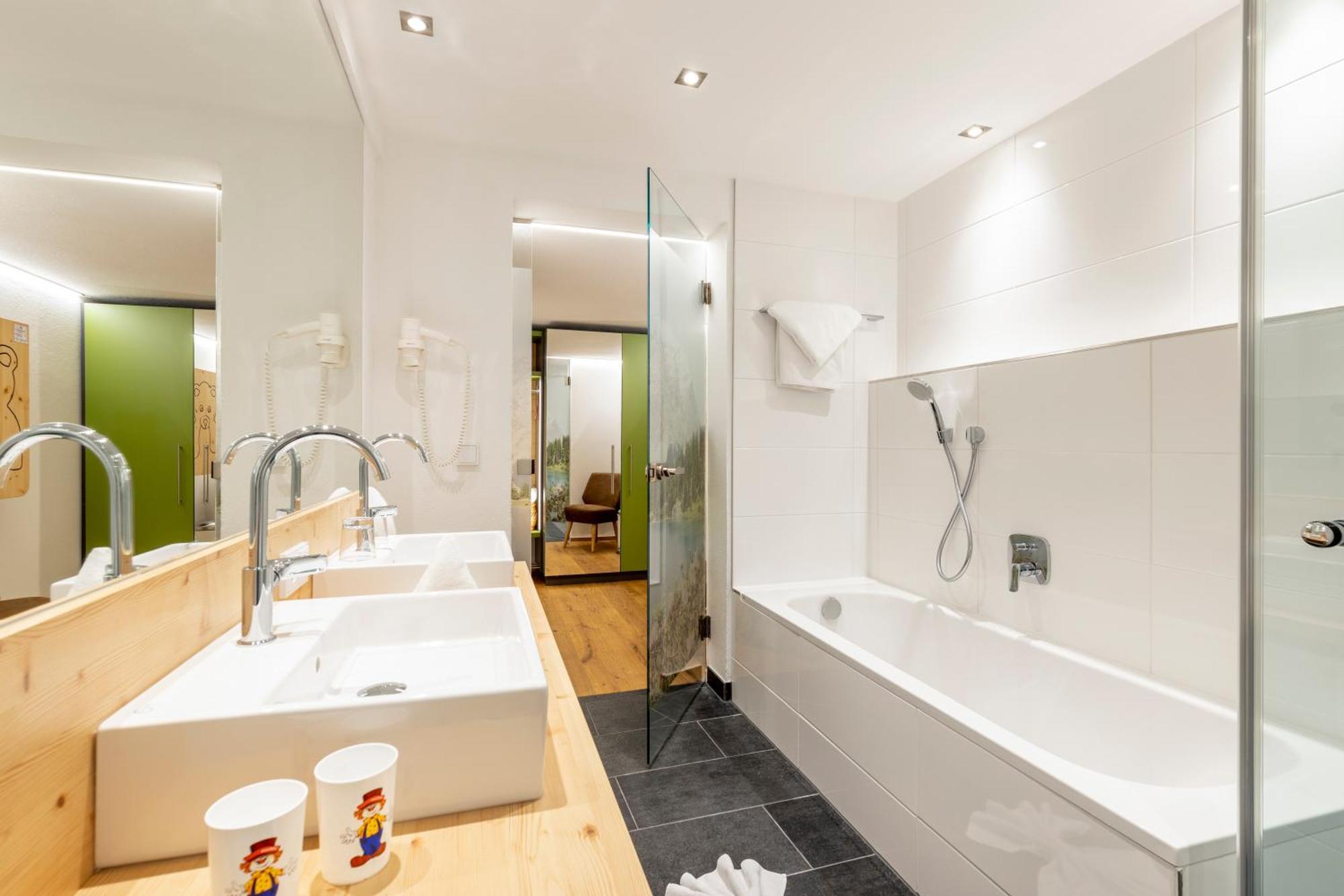 Family Suite,1612959553:JPEG