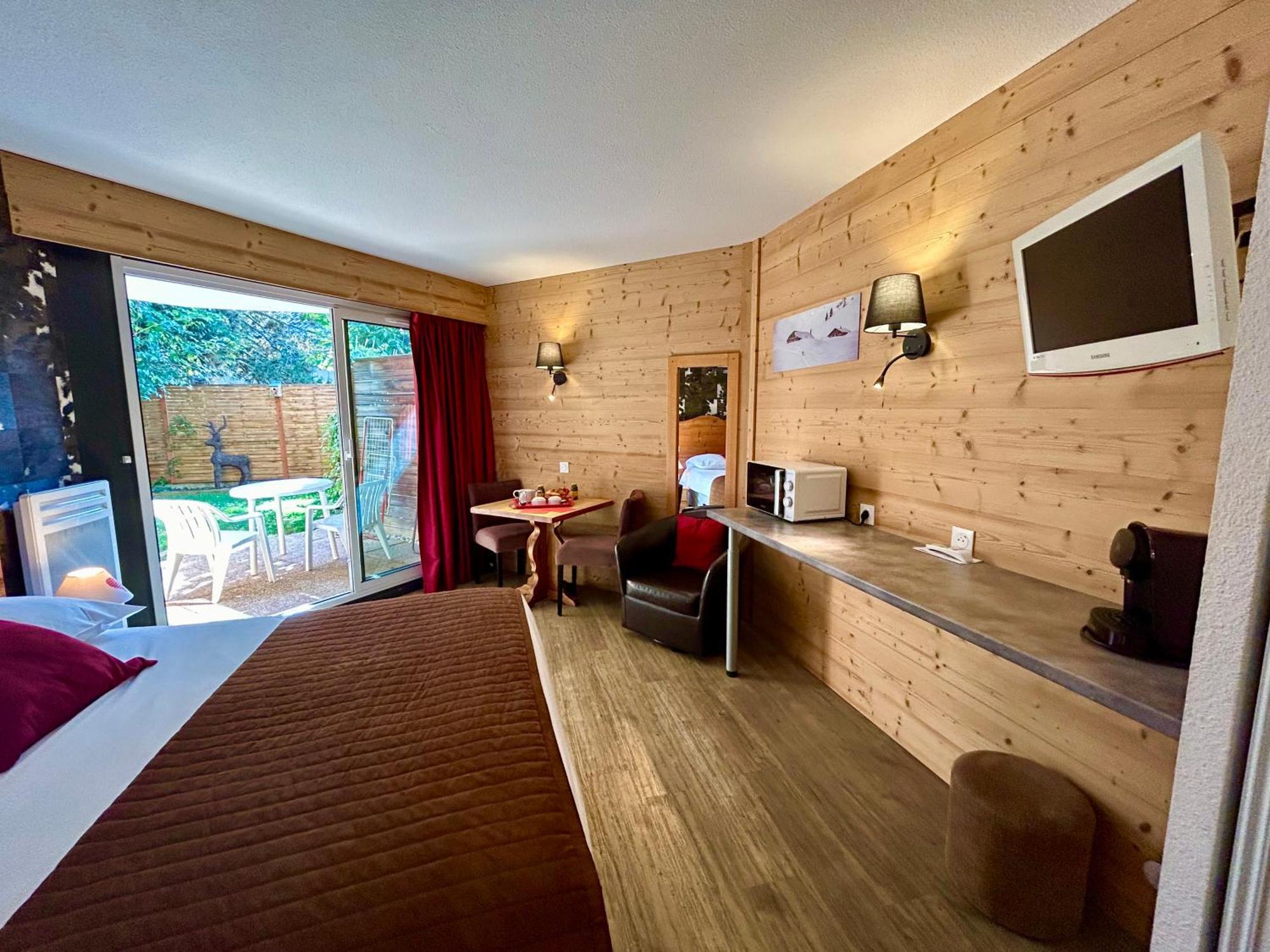 Chambre Double (2 Adultes)