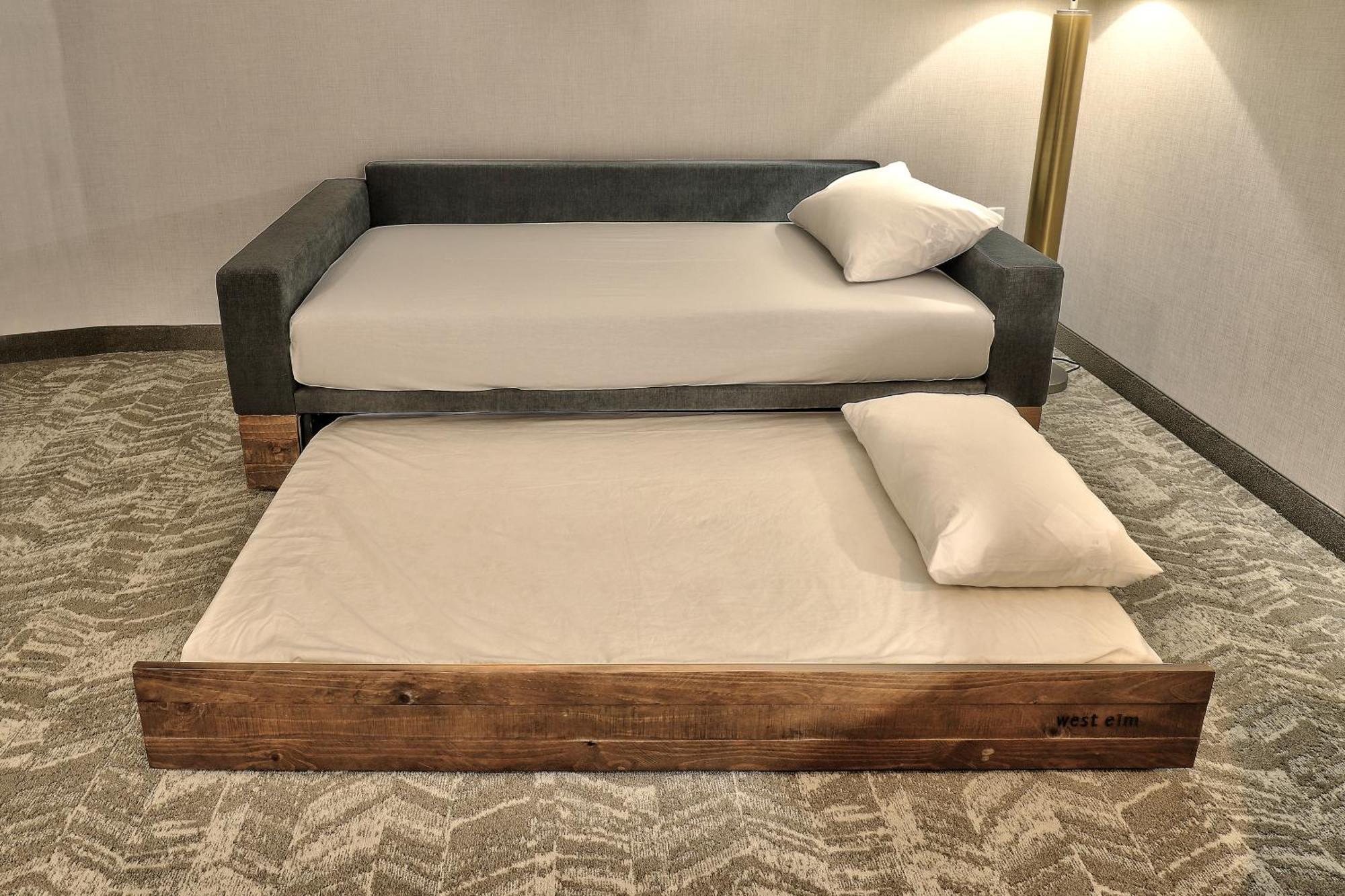 Suite, 2 Queen, Sofa bed, City view