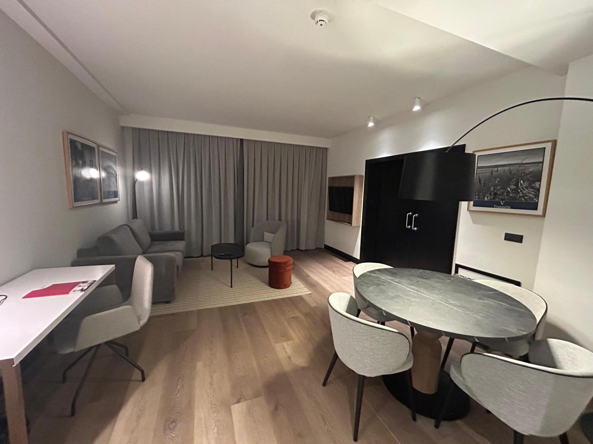 Suite with Terrace,1614775965:JPEG