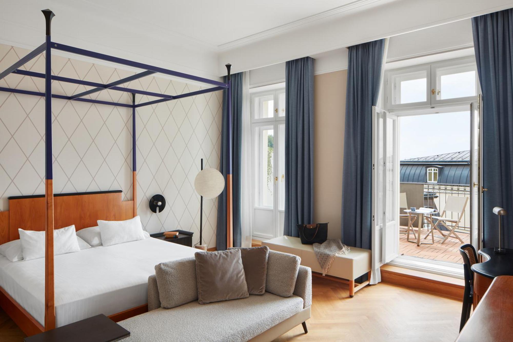 Deluxe Doppelzimmer mit Balkon und Zugang zum Wellnessbereich