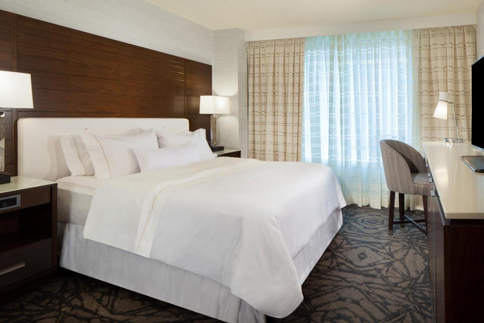 Traditional, 1 King Bed,1706617710:JPEG