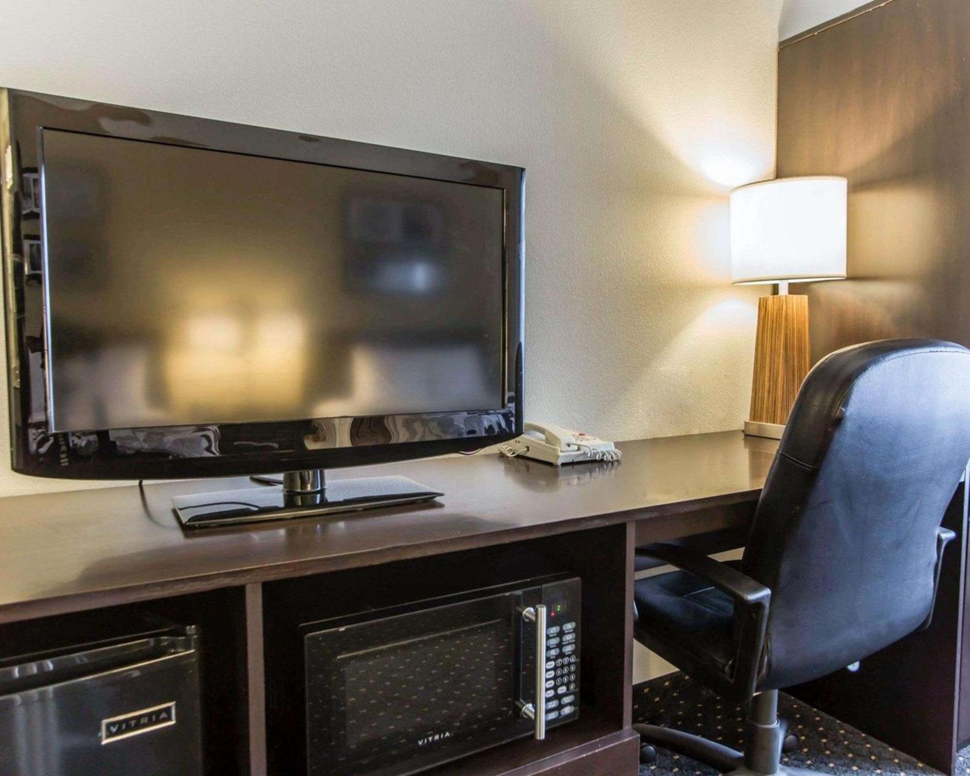 Double Room with Two Double Beds - Non-Smoking
