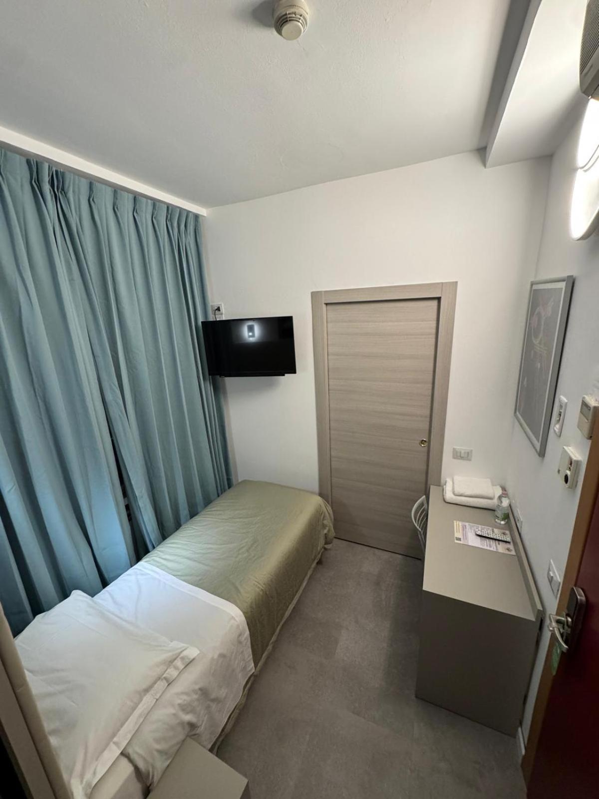 Camera Singola con Bagno Privato
