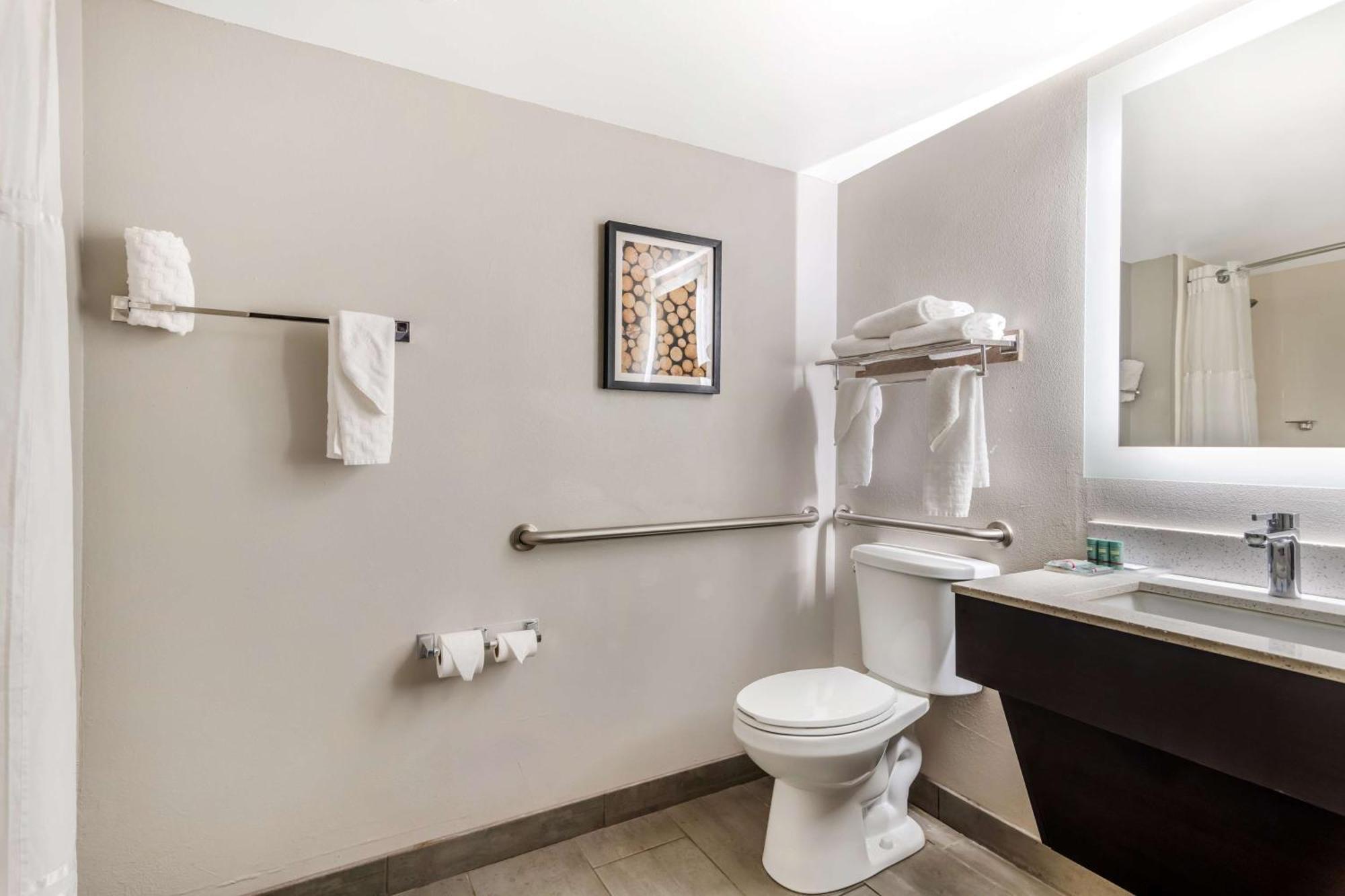 Habitación con ducha a ras de suelo - Cama extragrande