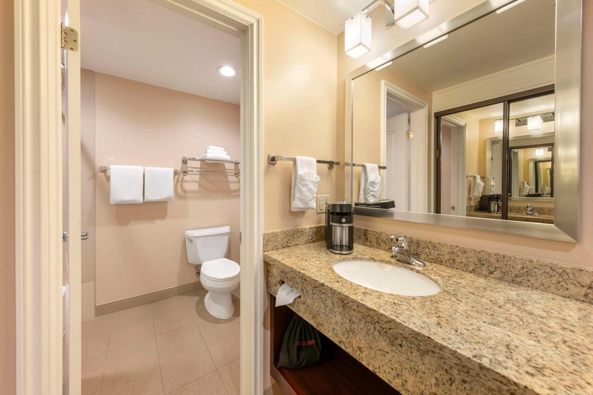 Queen Room with Two Queen Beds and Roll-In Shower - Disability Access/Non-Smoking