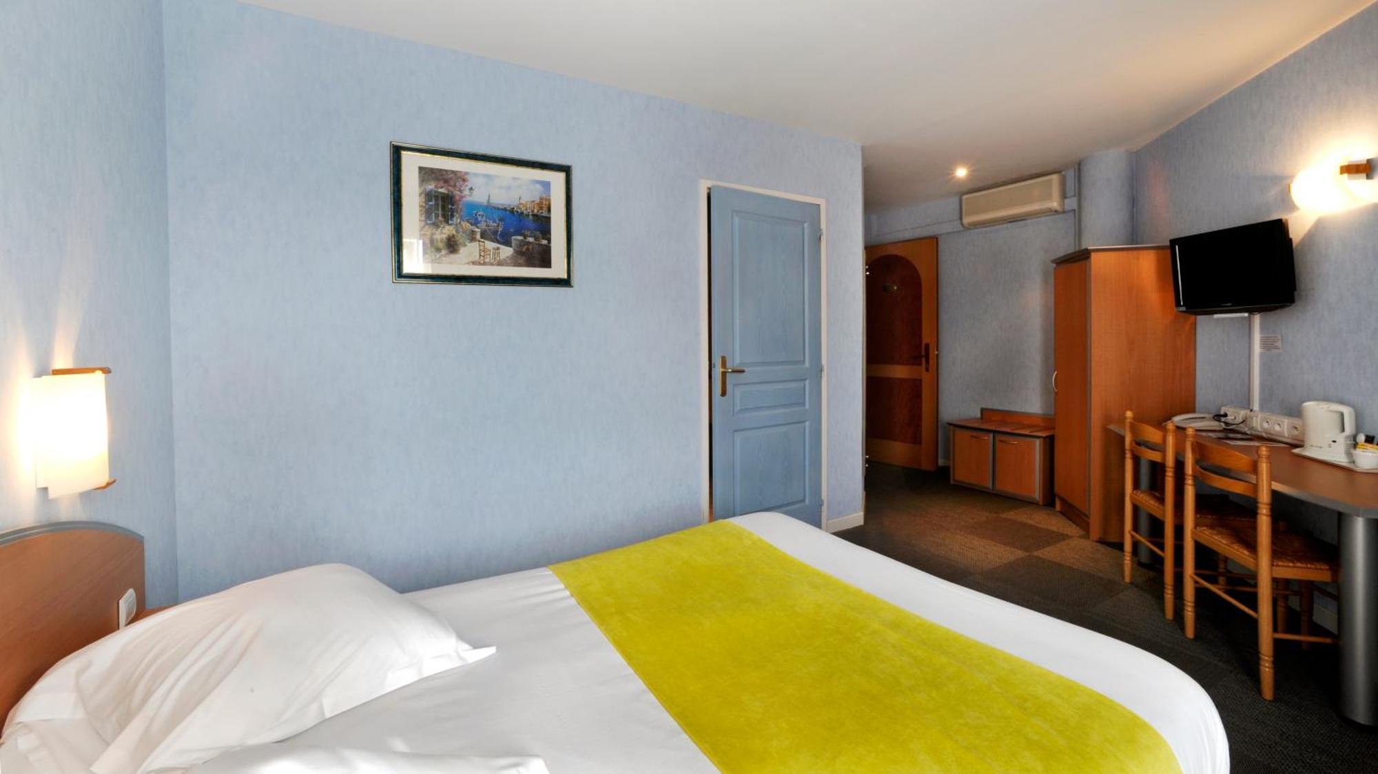 Chambre Double - Accessible aux Personnes à Mobilité Réduite