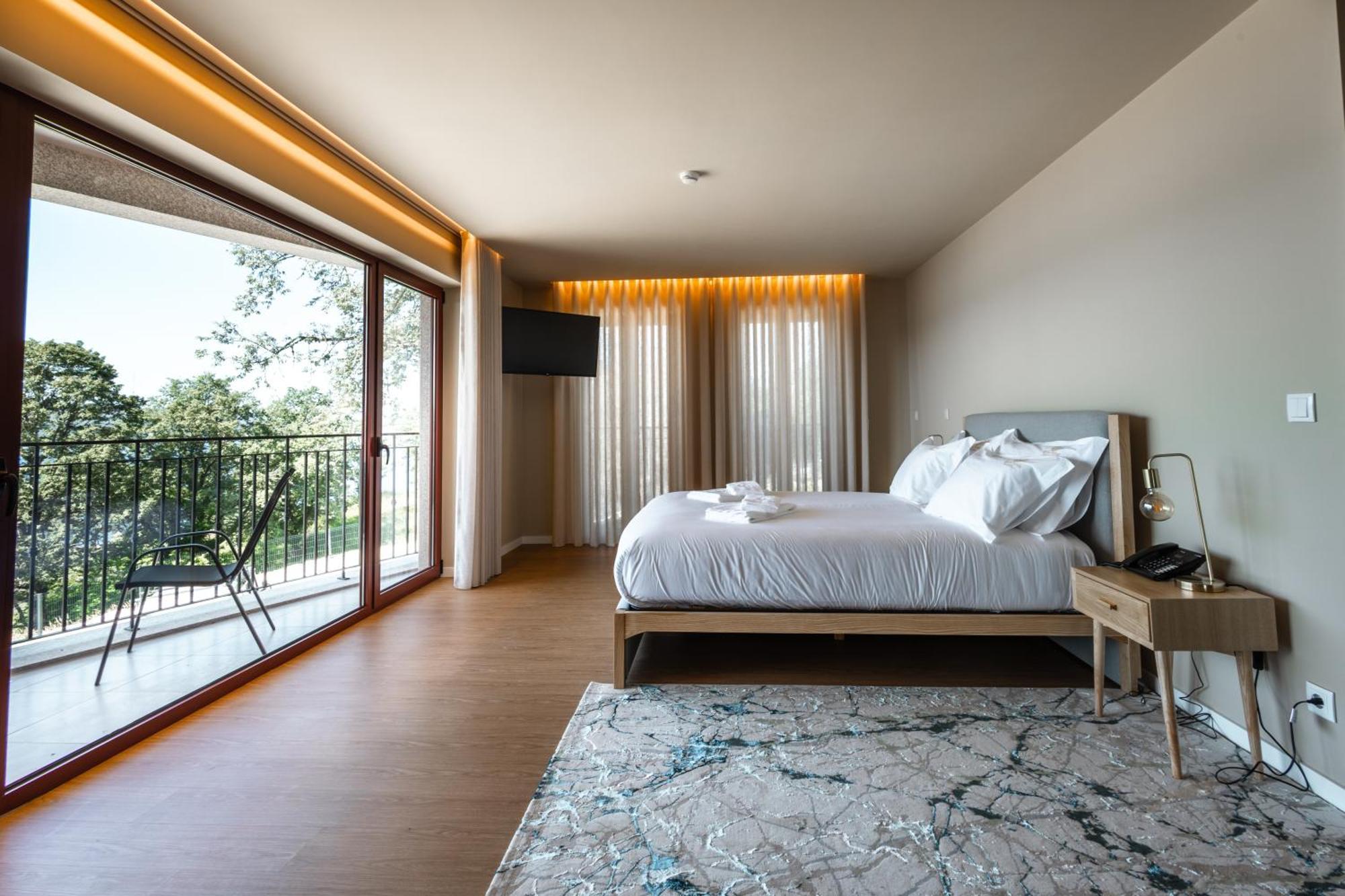 Quarto Duplo com Vista Lago