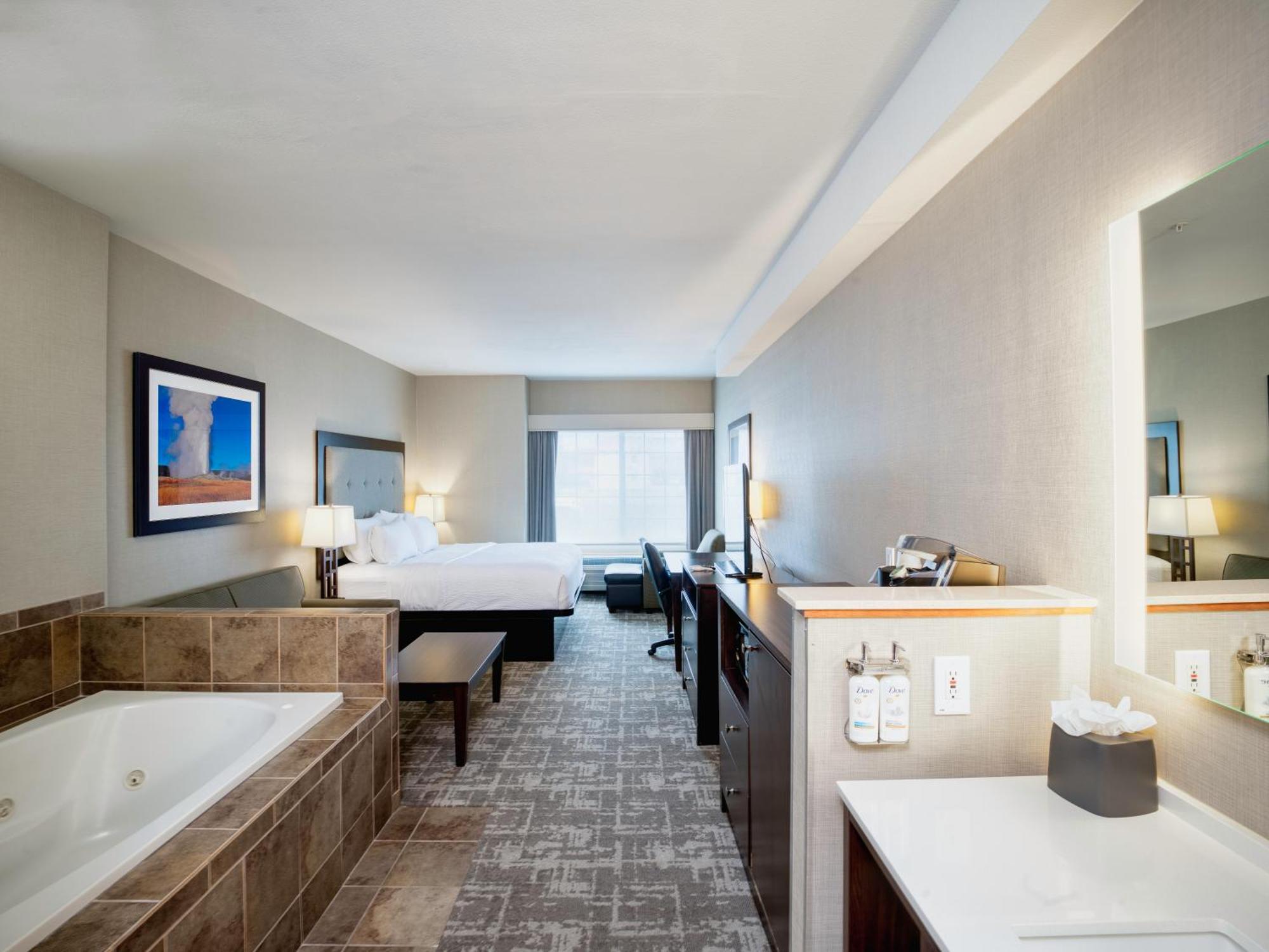 King Room Jetted Tub,1618825653:JPEG
