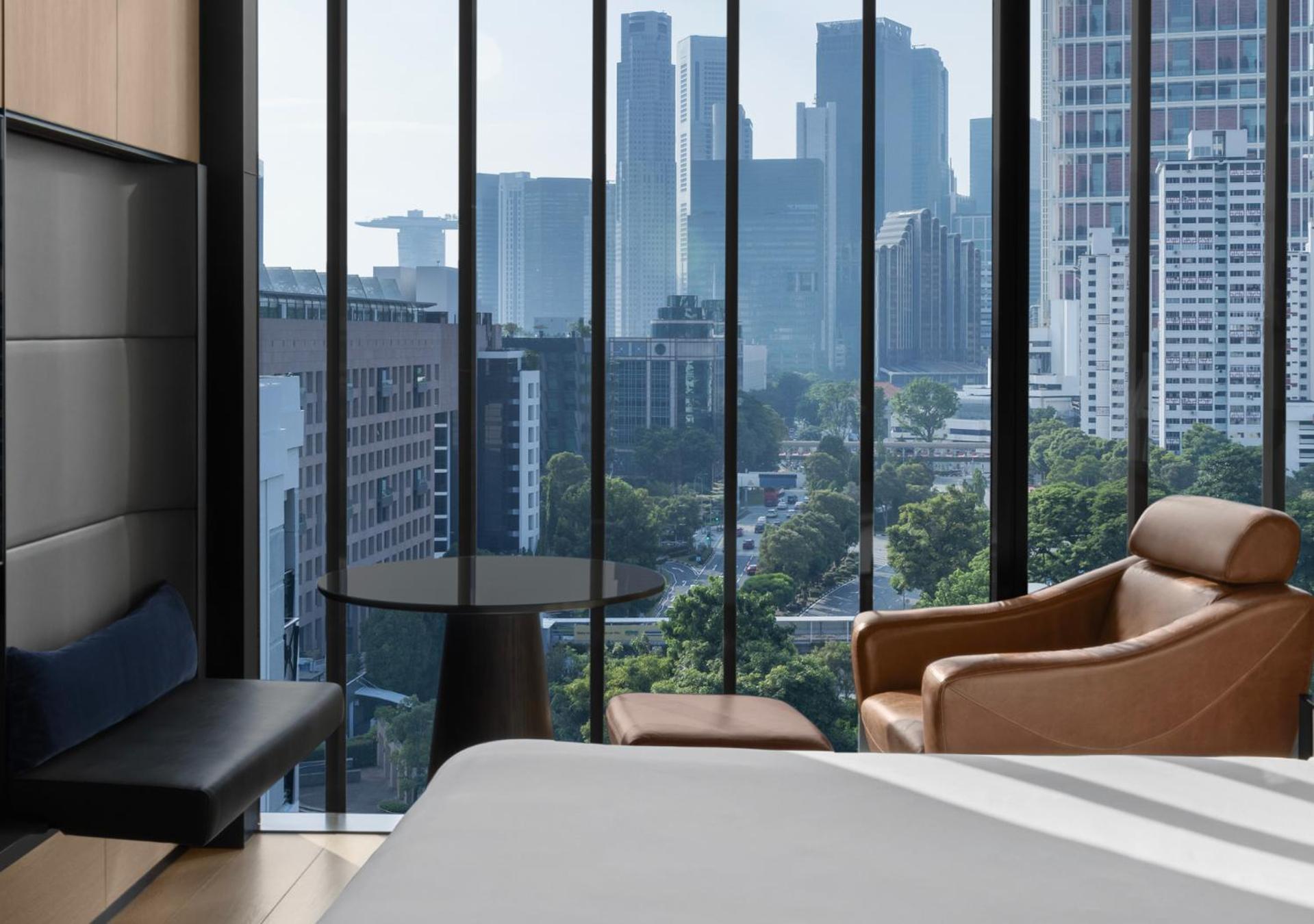 Classic-Zimmer mit Kingsize-Bett und Flussblick
