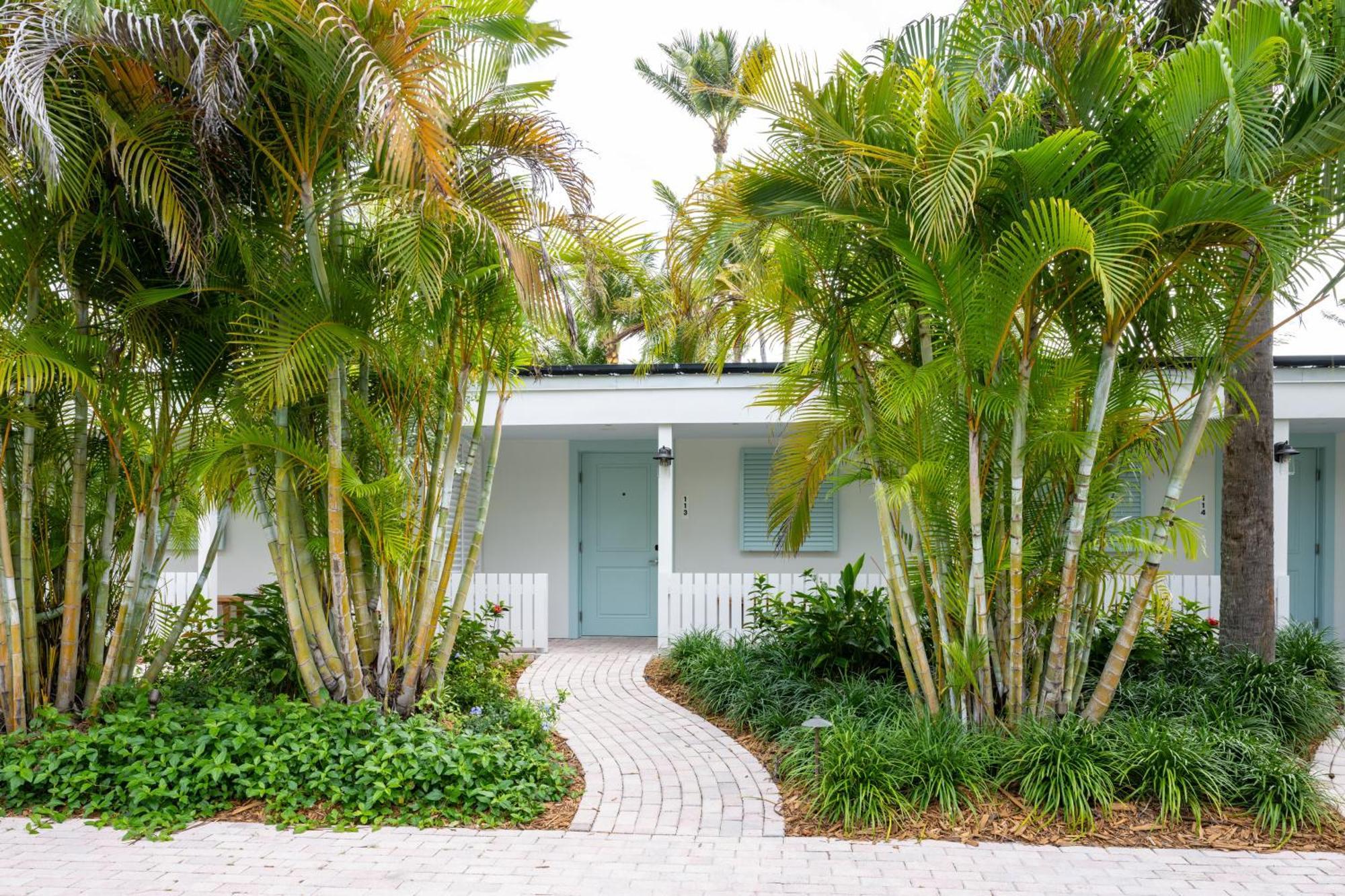 Brand New Tropical View Bungalow King