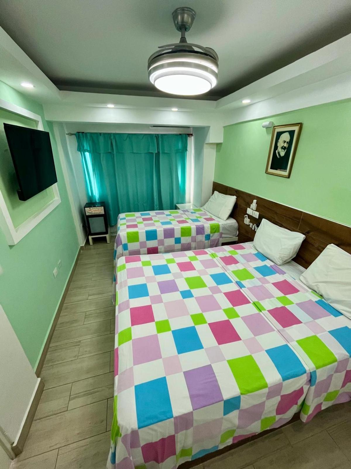 Dreibettzimmer mit eigenem Bad