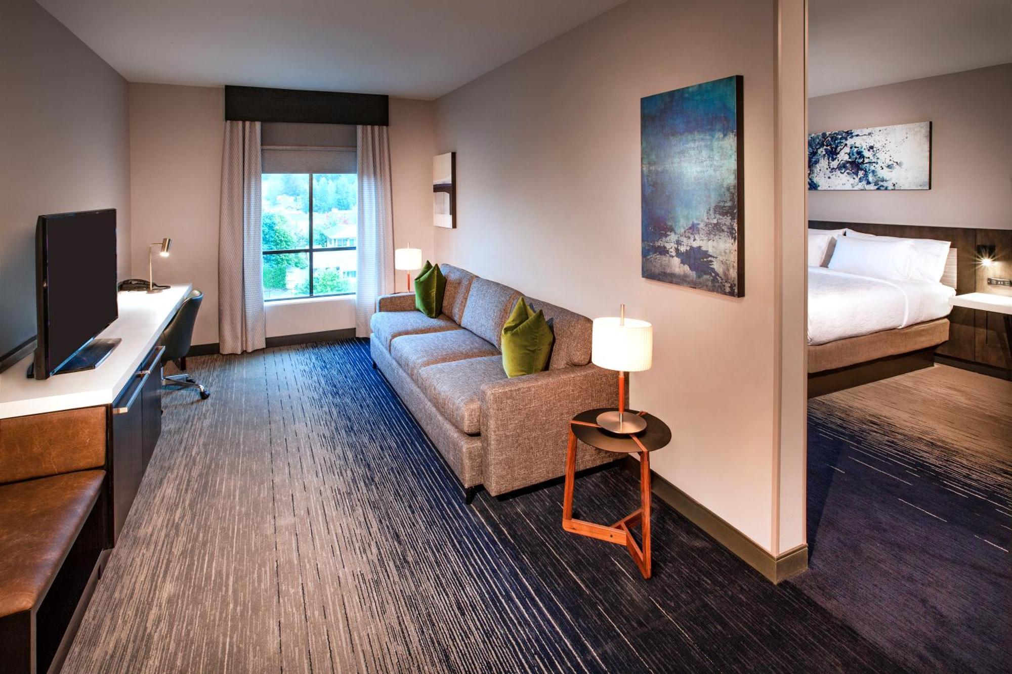 Junior King Suite,1766056247:JPEG