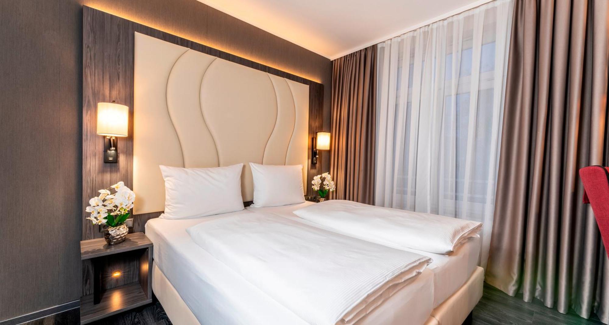 Standard Single Room - Park Side,1645011538:JPEG