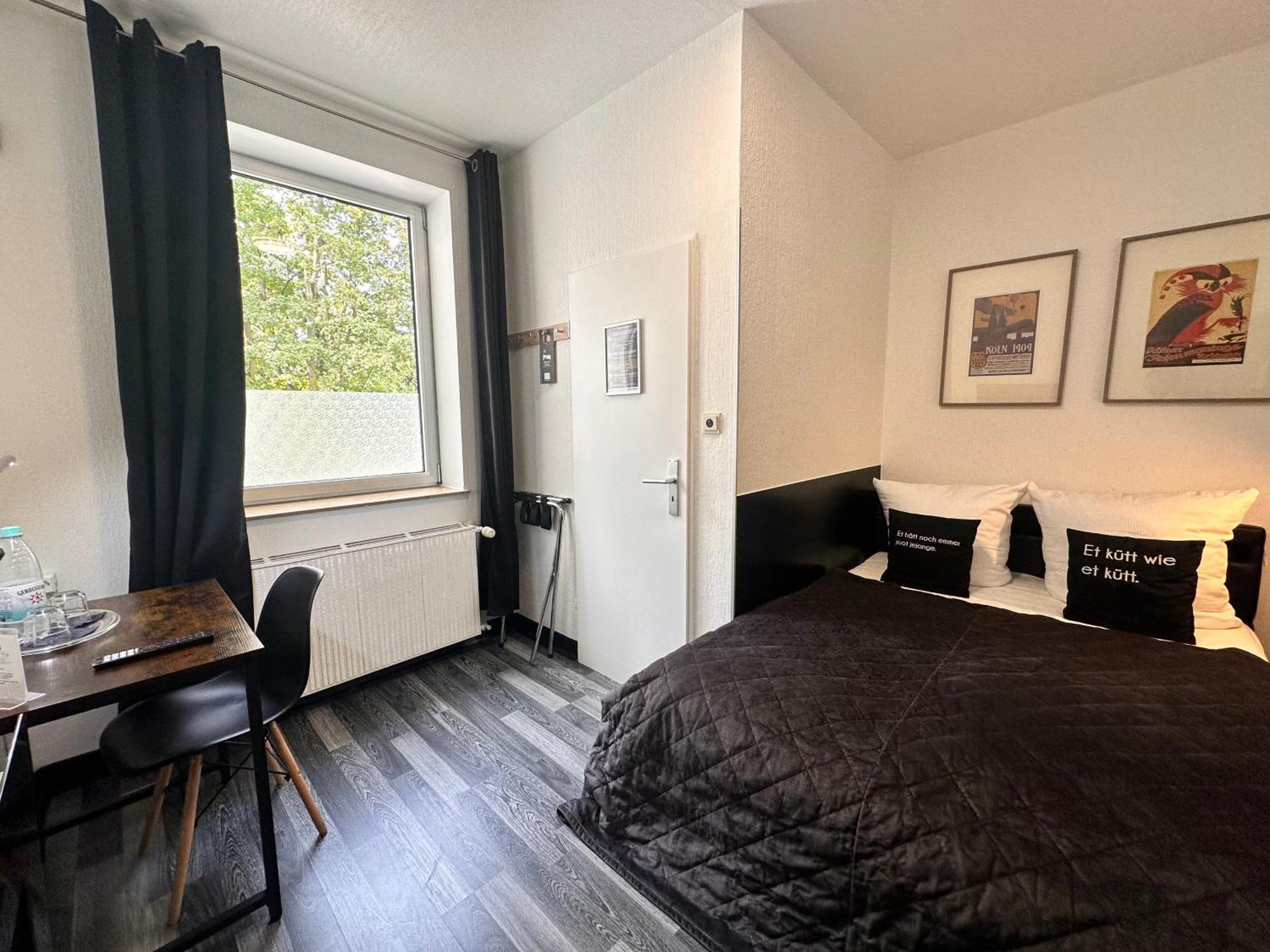 Single Room,1621414610:JPEG