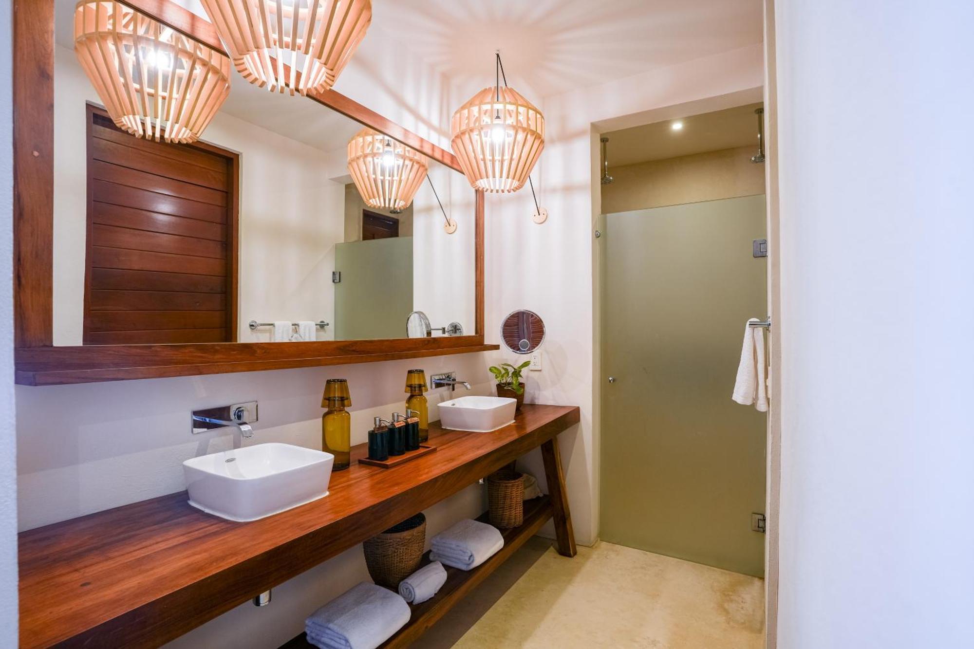 Sea view ground floor Suite with Plunge pool