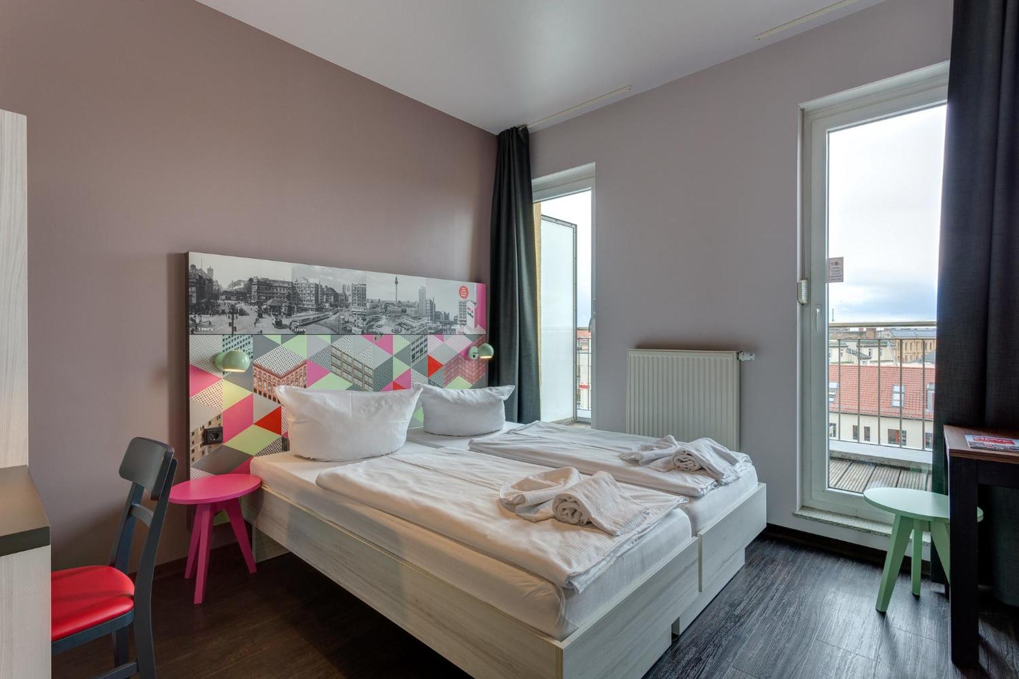 6-Bed Room,1211778340:JPEG