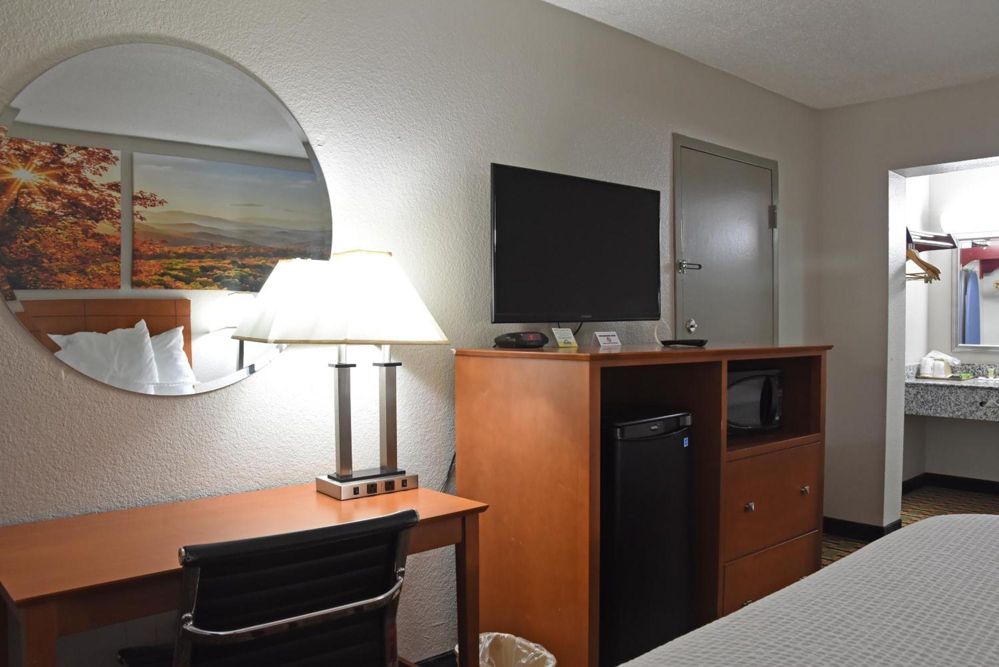 Double Room with Two Double Beds - Smoking