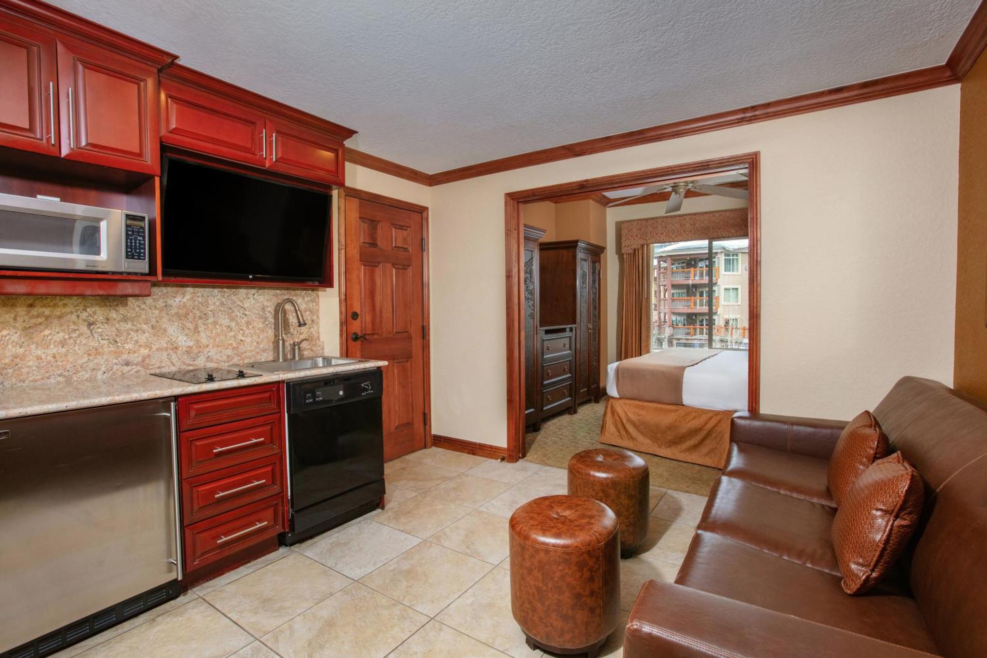 Luxury Suite