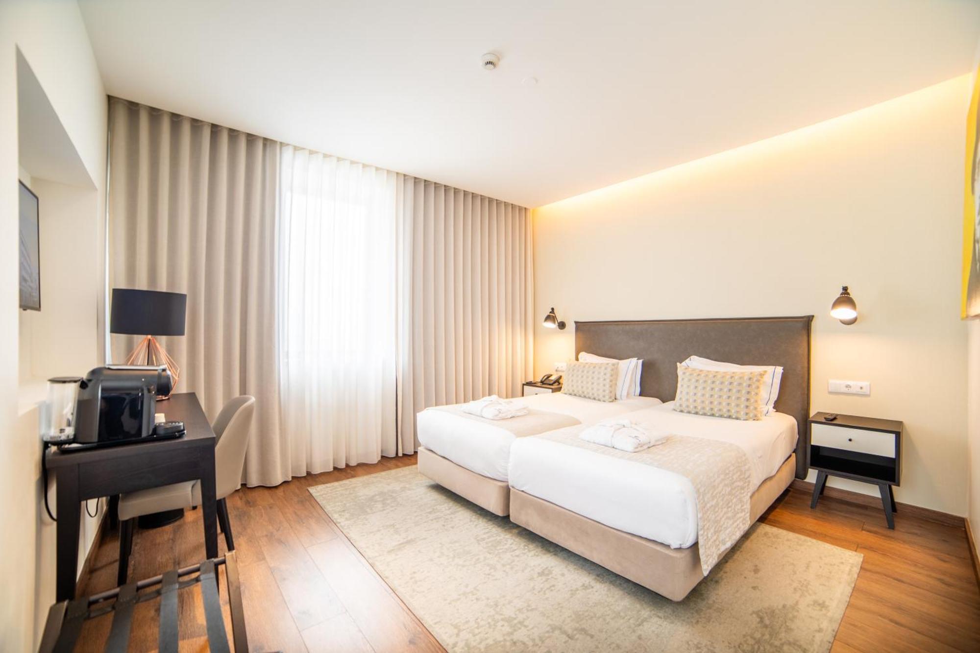 Twin Room,1623700271:JPEG