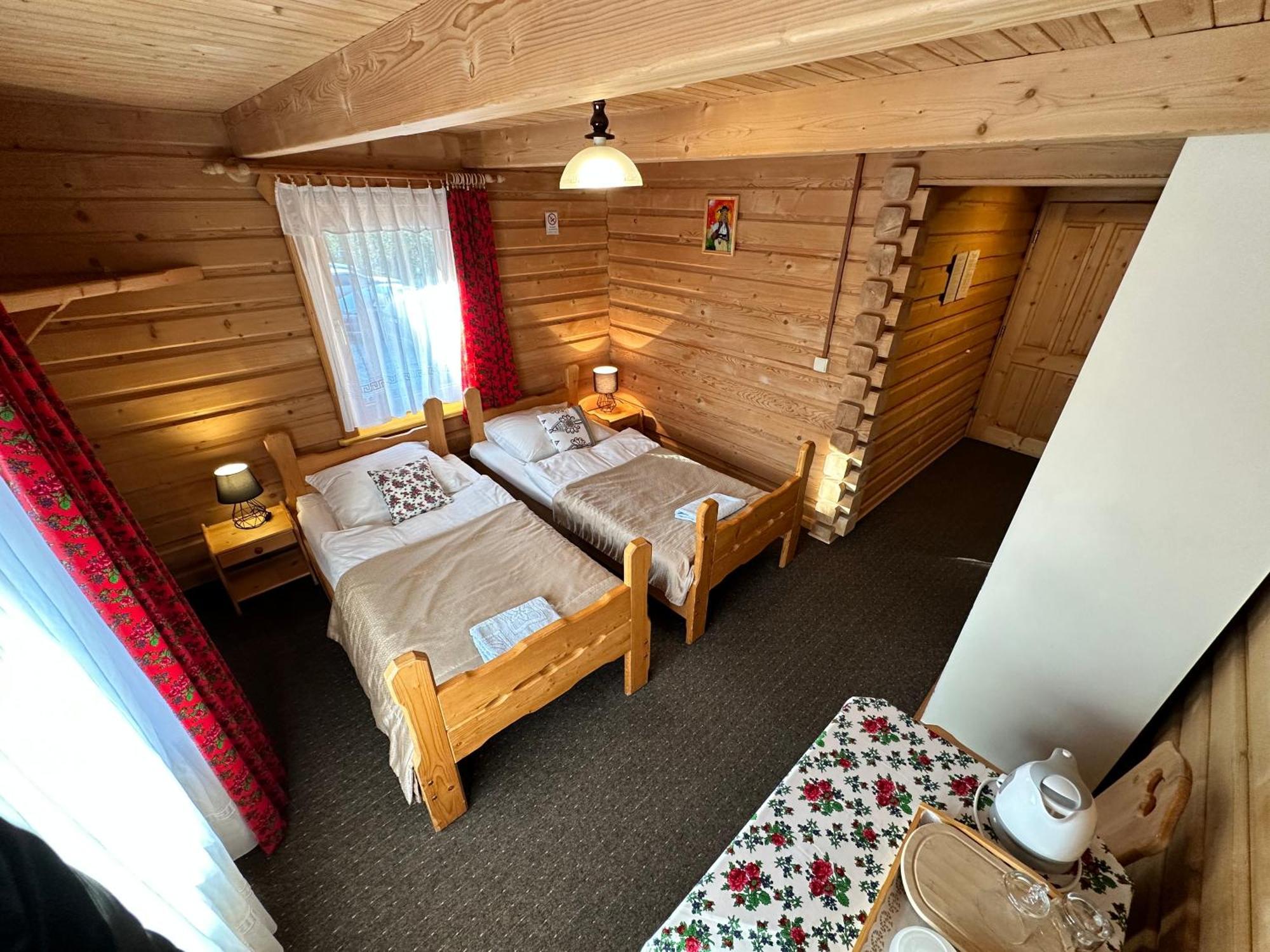 Standaard Tweepersoonskamer met 1 of 2 Bedden en Balkon