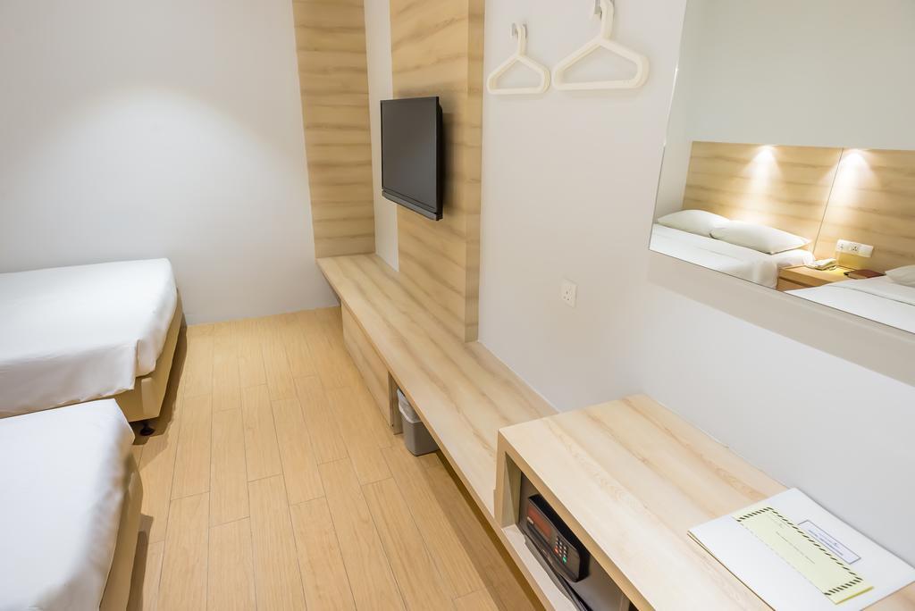 Quarto Triplo Superior sem Janelas