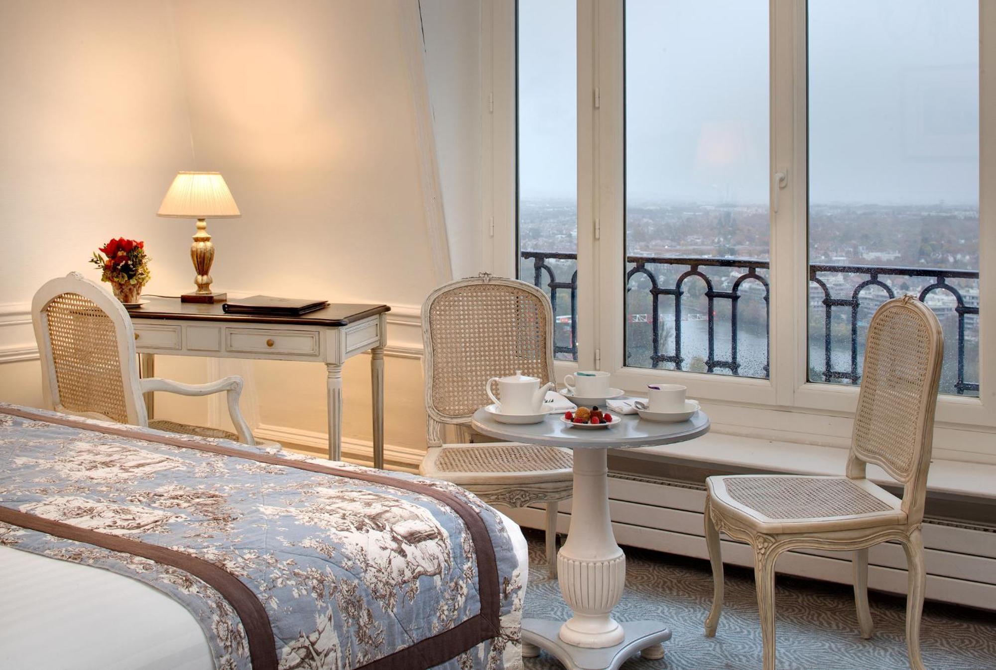 Chambre Double Privilège - Vue sur Seine et Paris