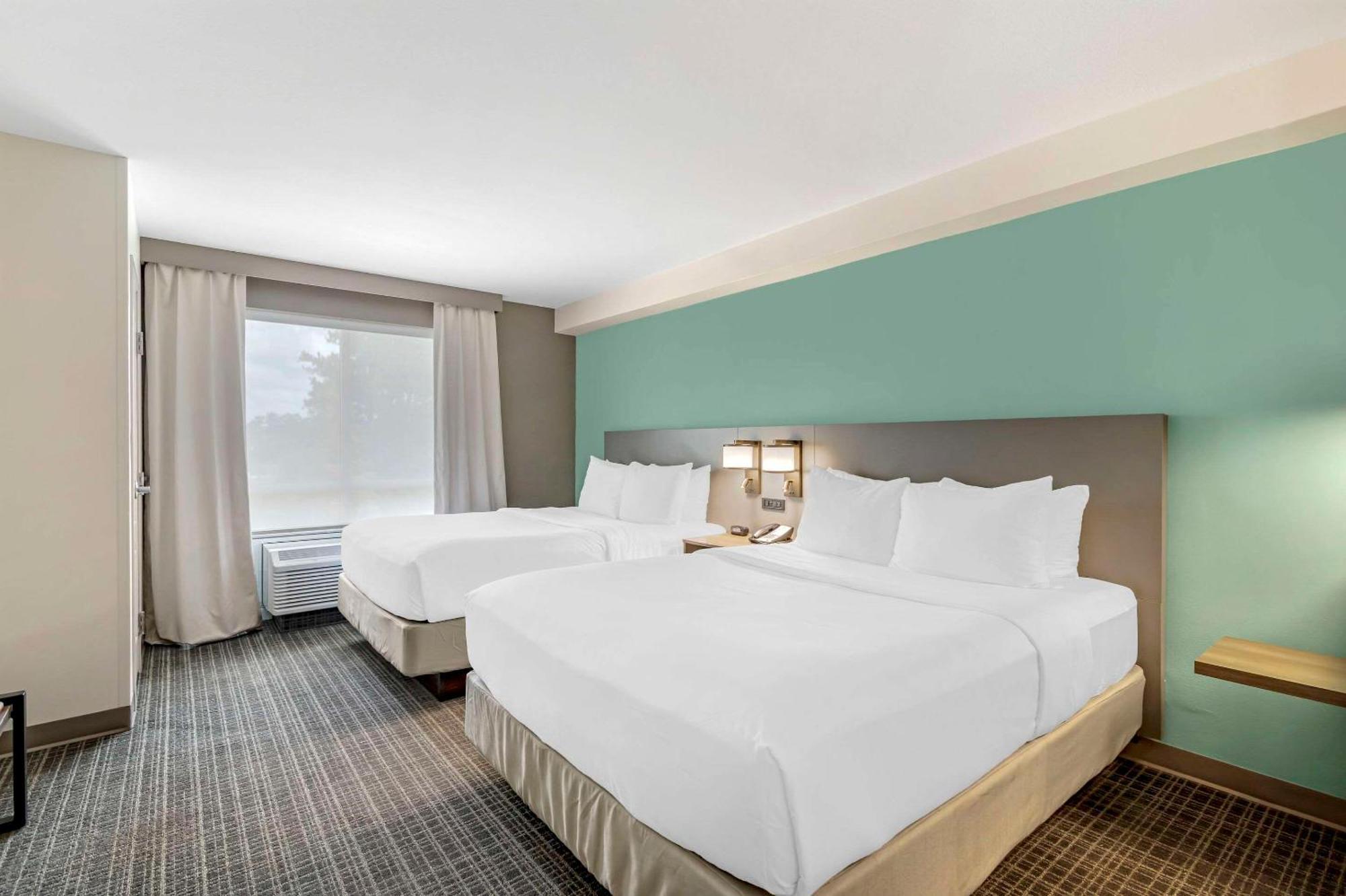 Queen Room with Two Queen Beds - Accessible/Non Smoking
